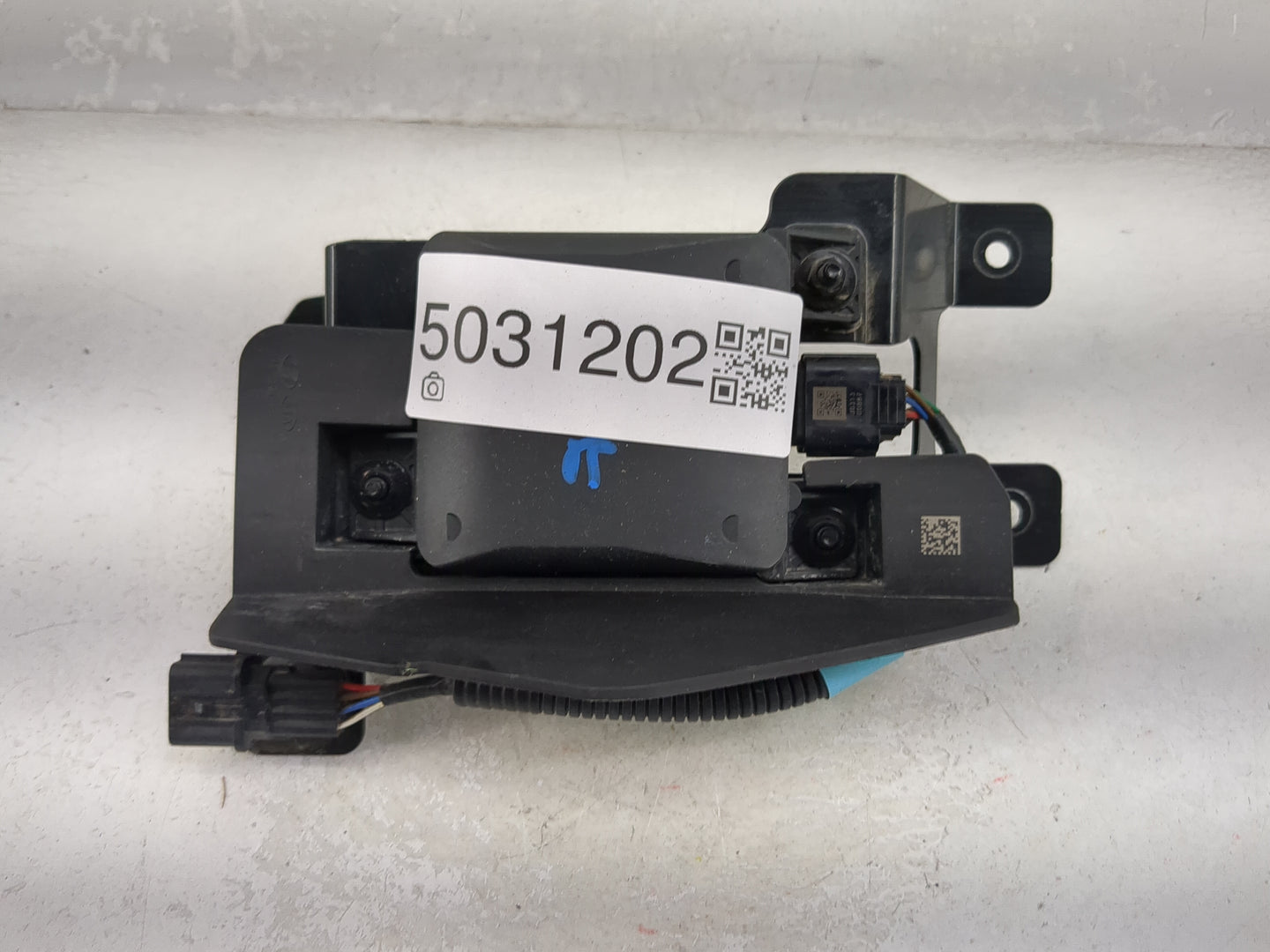 2021 Kia Soul Front Park Assist Sensor 5031202 - Oemusedautoparts1.com