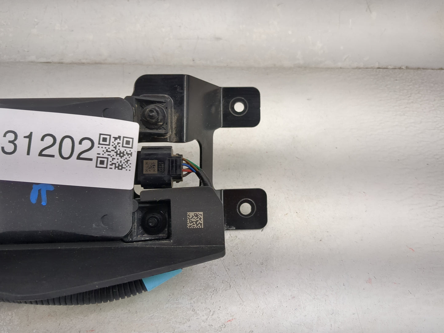 2021 Kia Soul Front Park Assist Sensor 5031202 - Oemusedautoparts1.com
