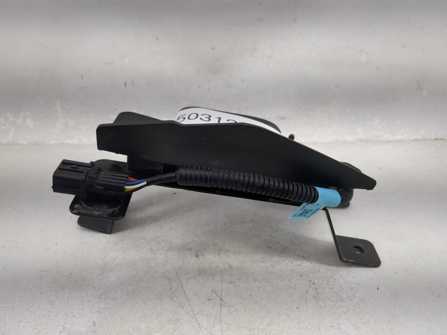 2021 Kia Soul Front Park Assist Sensor 5031202 - Oemusedautoparts1.com