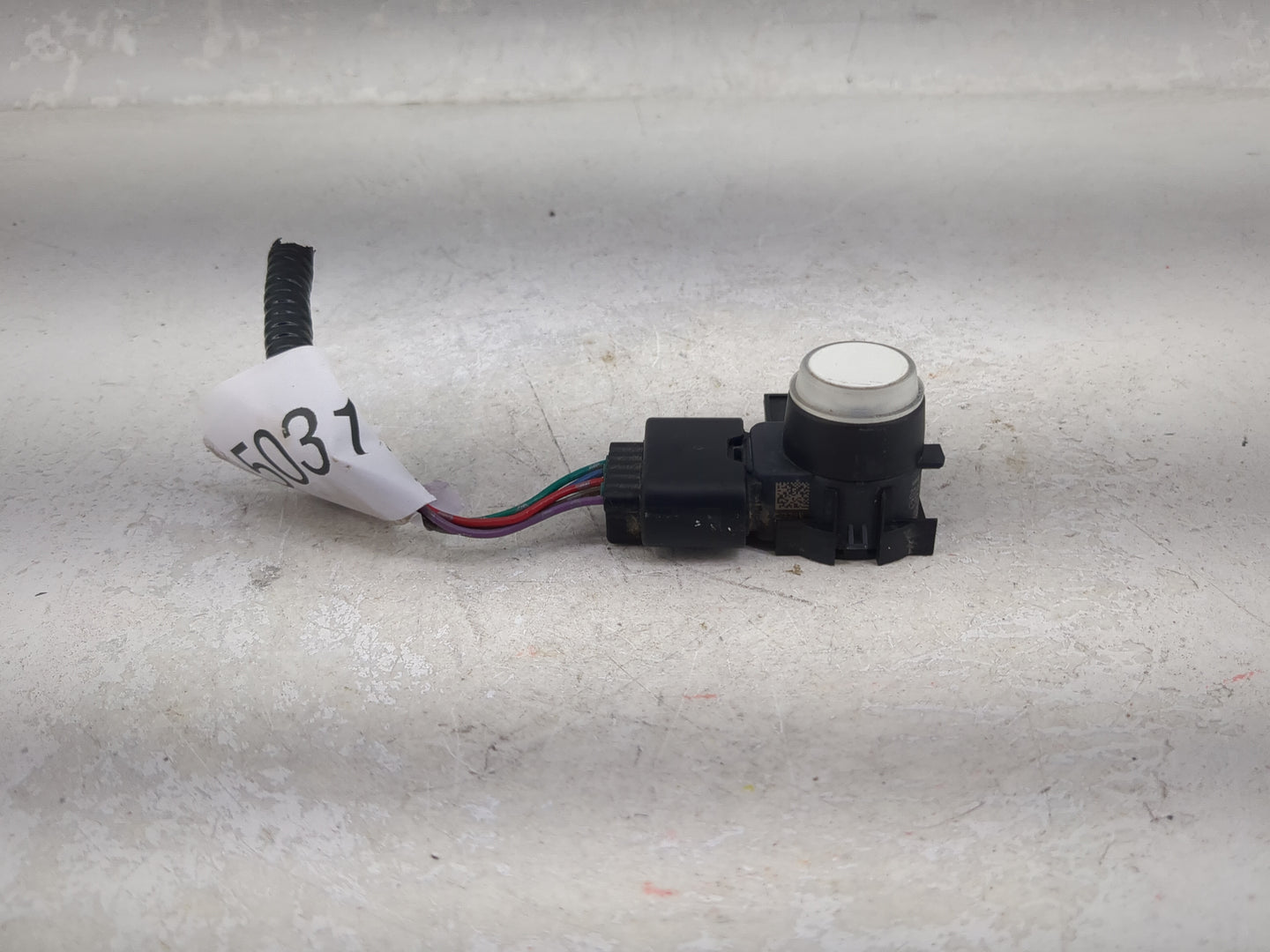 2021 Kia Soul Front Park Assist Sensor White - Oemusedautoparts1.com