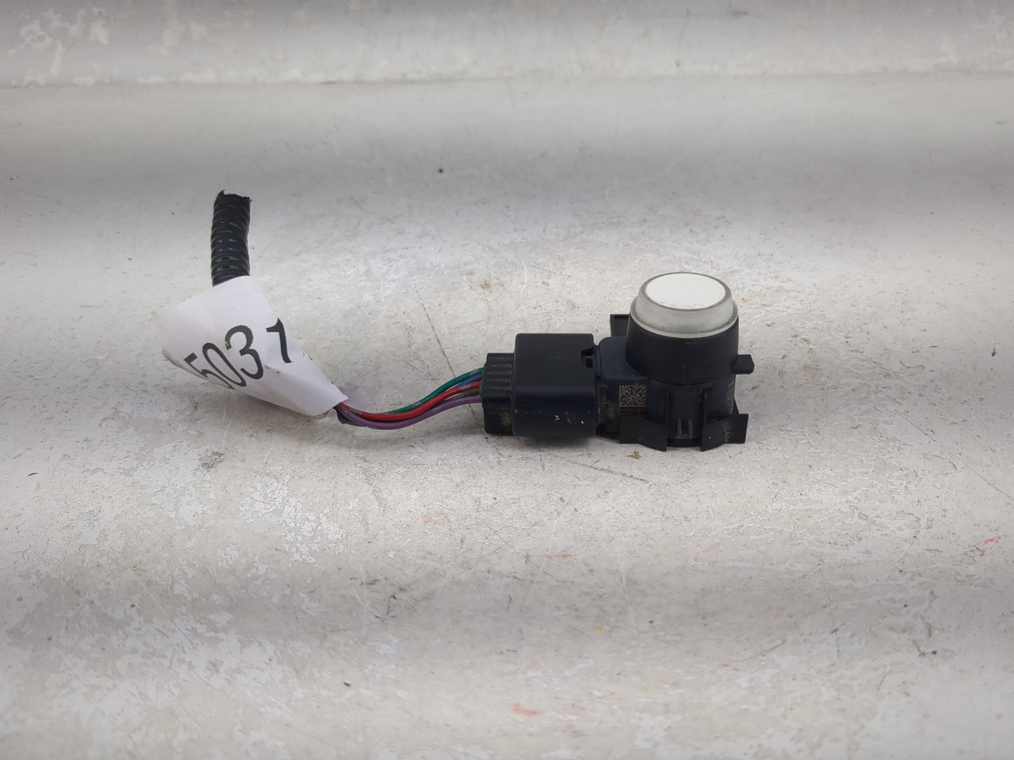 2021 Kia Soul Front Park Assist Sensor White - Oemusedautoparts1.com