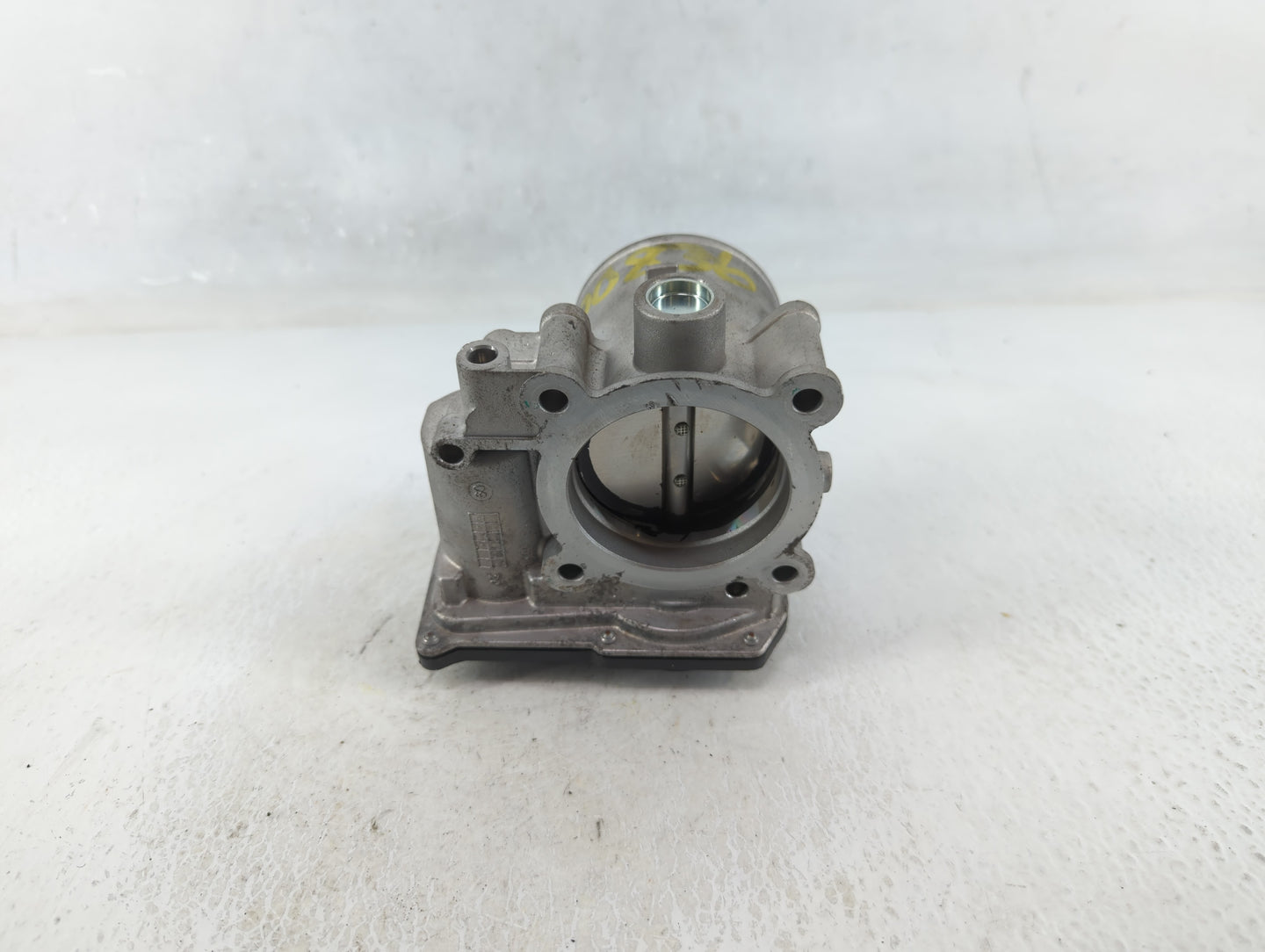 2020-2021 Kia Soul Throttle Body P/N:35100-2E410 Fits Fits 2020 2021 2022 OEM Used Auto Parts - Oemusedautoparts1.com
