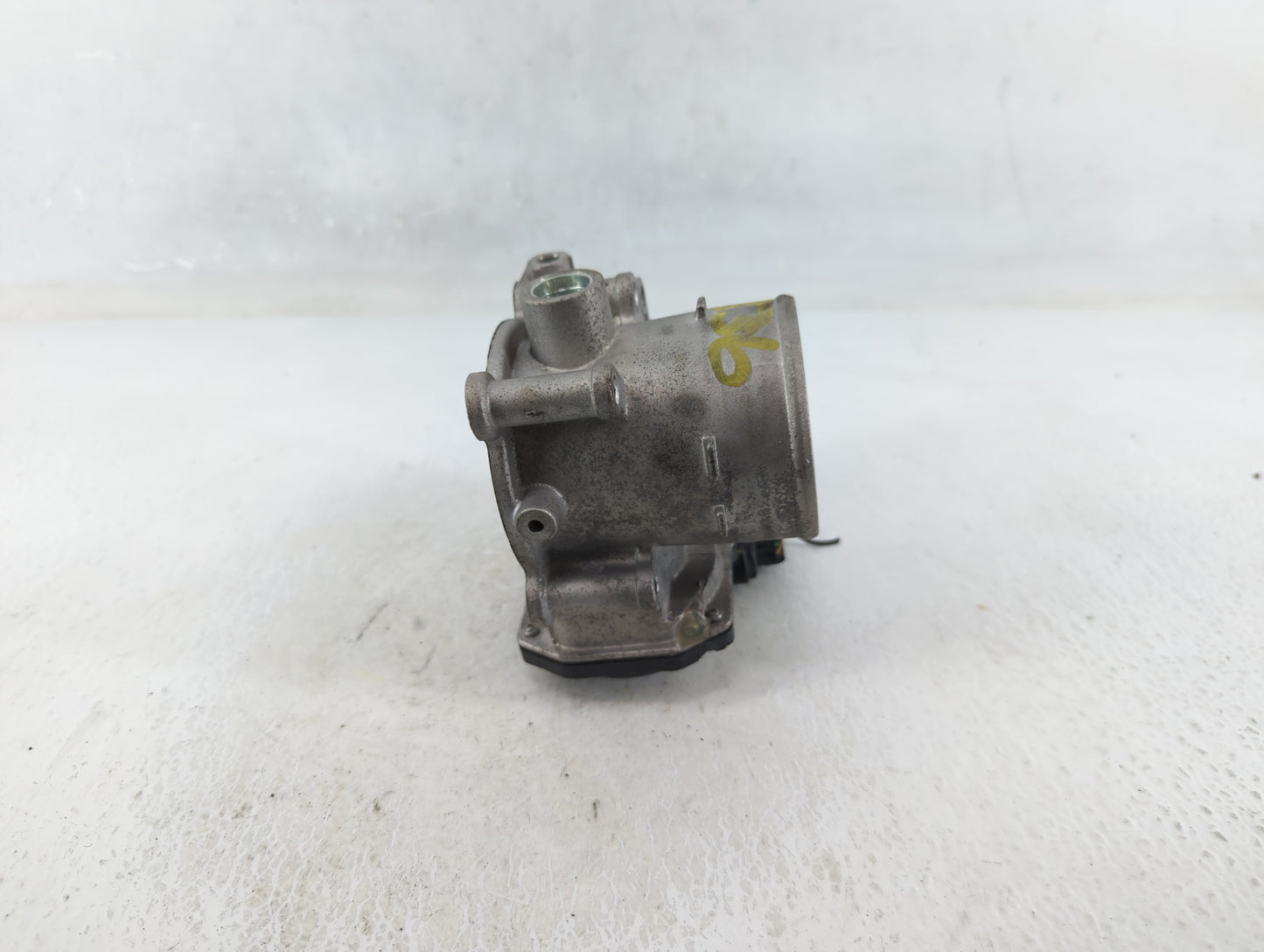 2020-2021 Kia Soul Throttle Body P/N:35100-2E410 Fits Fits 2020 2021 2022 OEM Used Auto Parts - Oemusedautoparts1.com