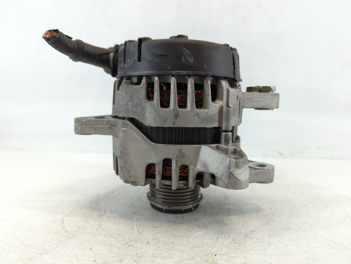 2020-2021 Kia Soul Alternator Replacement Generator Charging Assembly Engine OEM P/N:150A 37300-2E821 Fits OEM Used Auto Par