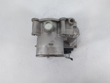 2020-2021 Kia Soul Throttle Body P/N:35100-2E410 Fits Fits 2020 2021 2022 OEM Used Auto Parts