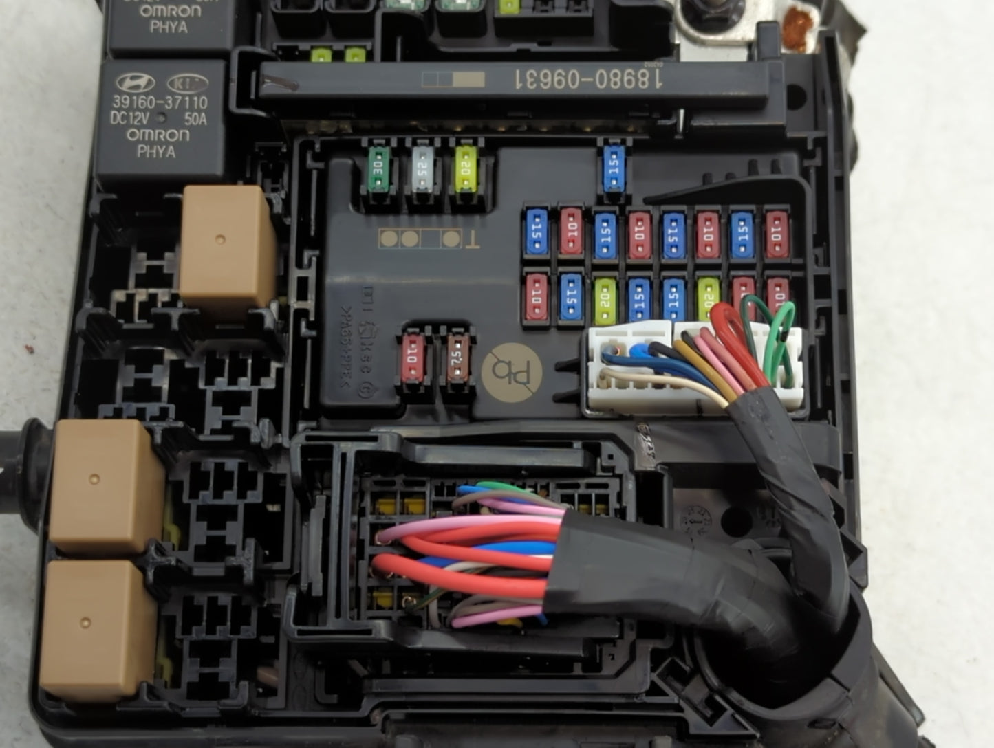 2020-2021 Kia Soul Fusebox Fuse Box Panel Relay Module P/N:91240K0341 Fits Fits 2020 2021 OEM Used Auto Parts - Oemusedautop