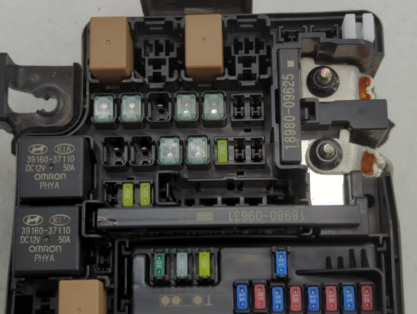 2020-2021 Kia Soul Fusebox Fuse Box Panel Relay Module P/N:91240K0341 Fits Fits 2020 2021 OEM Used Auto Parts - Oemusedautop