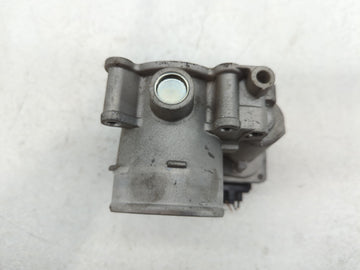 2020-2021 Kia Soul Throttle Body P/N:35100-2E410 Fits Fits 2020 2021 2022 OEM Used Auto Parts