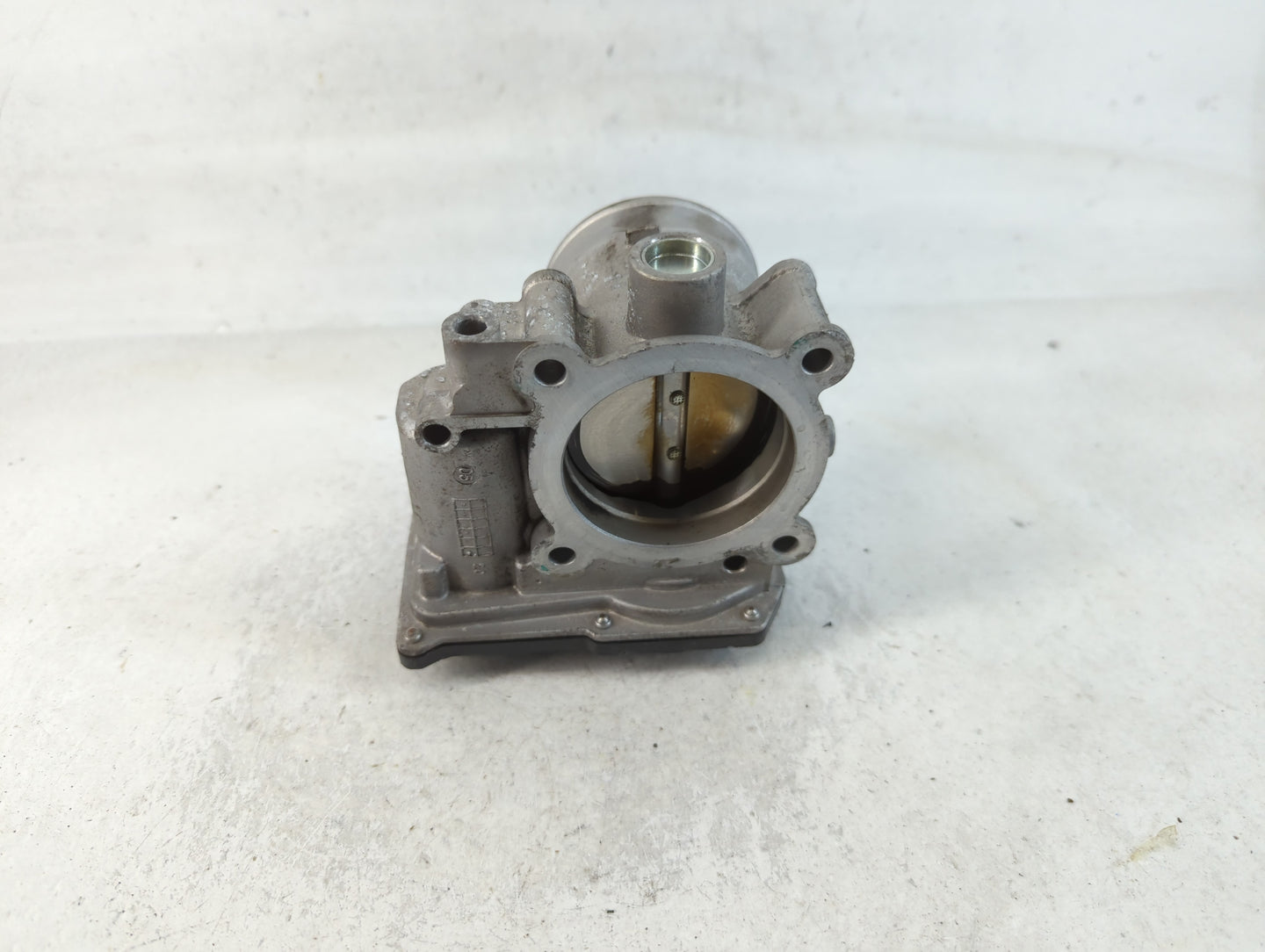2020-2021 Kia Soul Throttle Body P/N:35100-2E410 Fits Fits 2020 2021 2022 OEM Used Auto Parts - Oemusedautoparts1.com