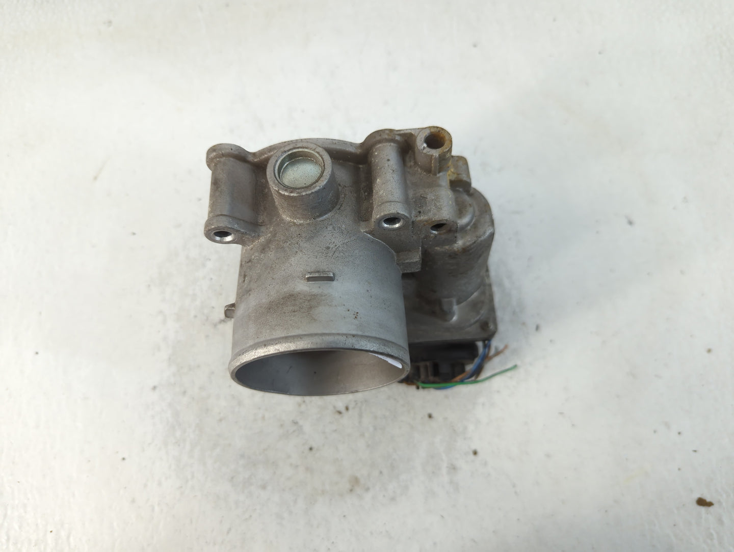 2020-2021 Kia Soul Throttle Body P/N:35100-2E410 Fits Fits 2020 2021 2022 OEM Used Auto Parts - Oemusedautoparts1.com