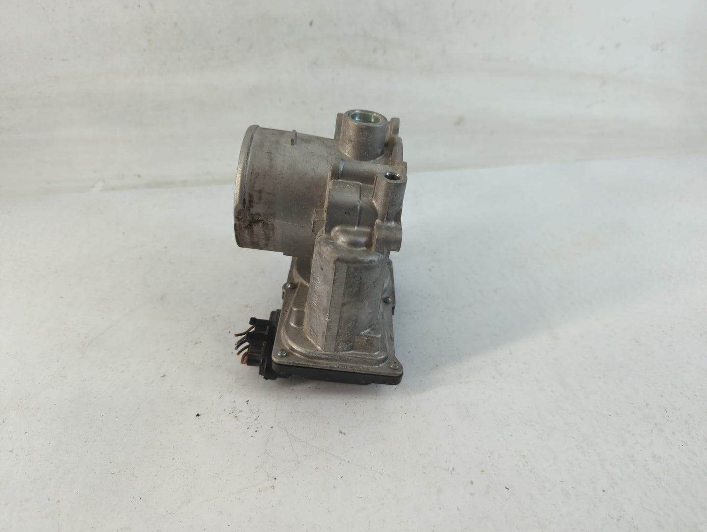2020-2021 Kia Soul Throttle Body P/N:35100-2E410 Fits Fits 2020 2021 2022 OEM Used Auto Parts - Oemusedautoparts1.com
