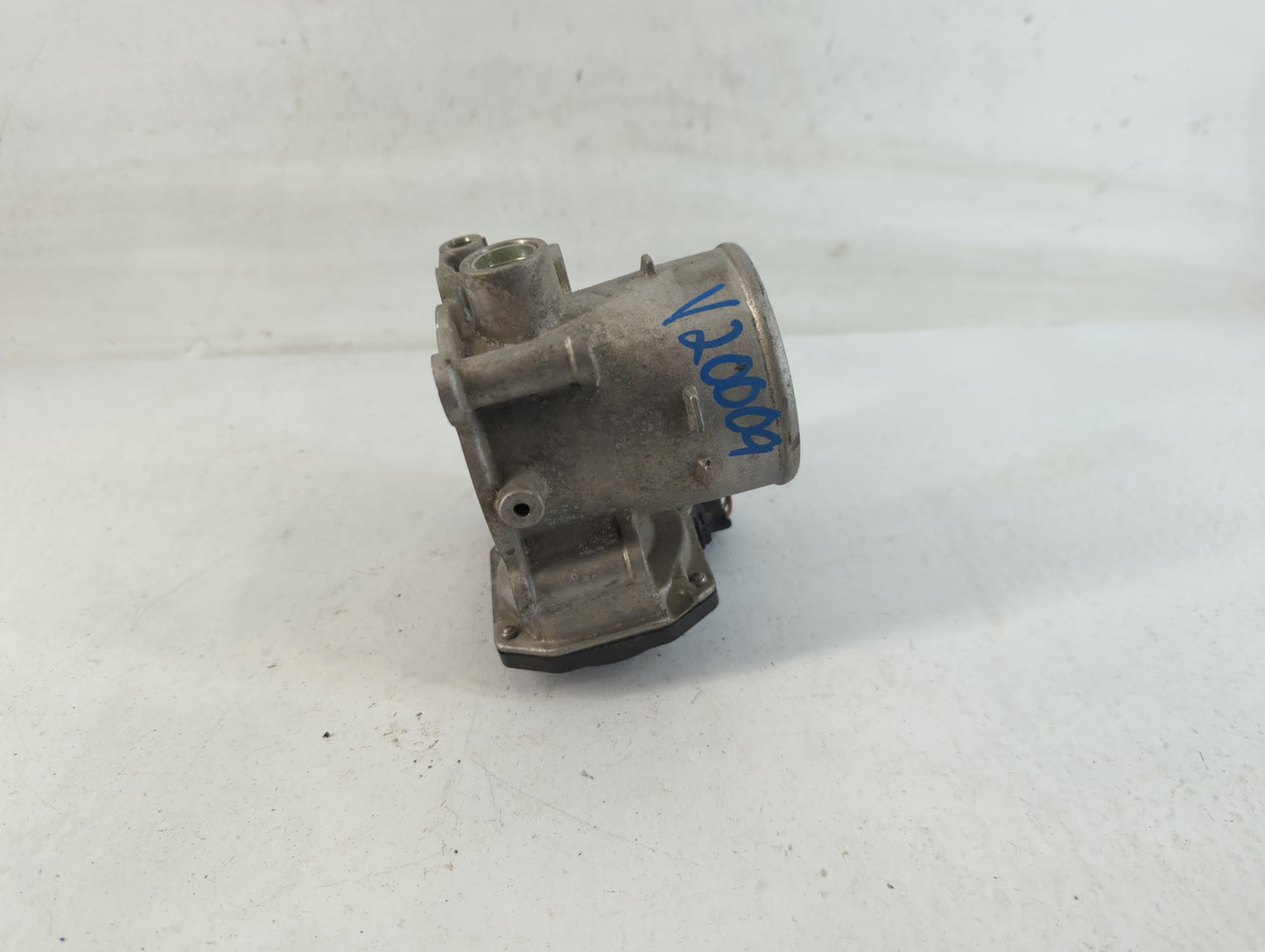 2020-2021 Kia Soul Throttle Body P/N:35100-2E410 Fits Fits 2020 2021 2022 OEM Used Auto Parts - Oemusedautoparts1.com