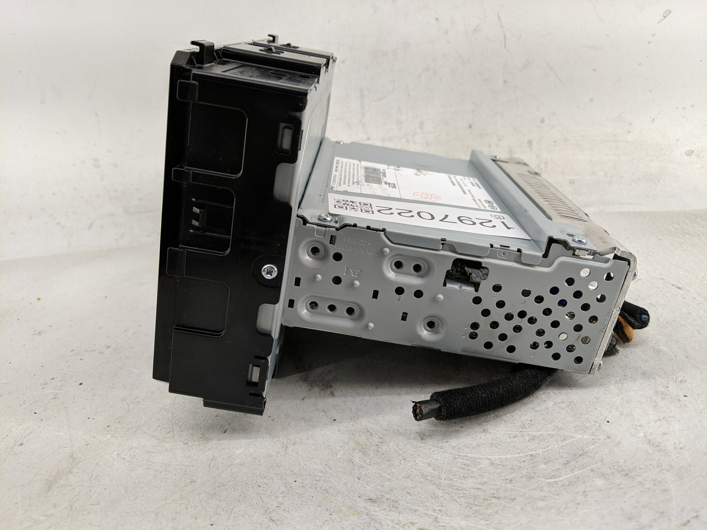2020-2021 Kia Sportage Radio AM FM Cd Player Receiver Replacement P/N:96160D9220FHV Fits Fits 2020 2021 OEM Used Auto Parts 