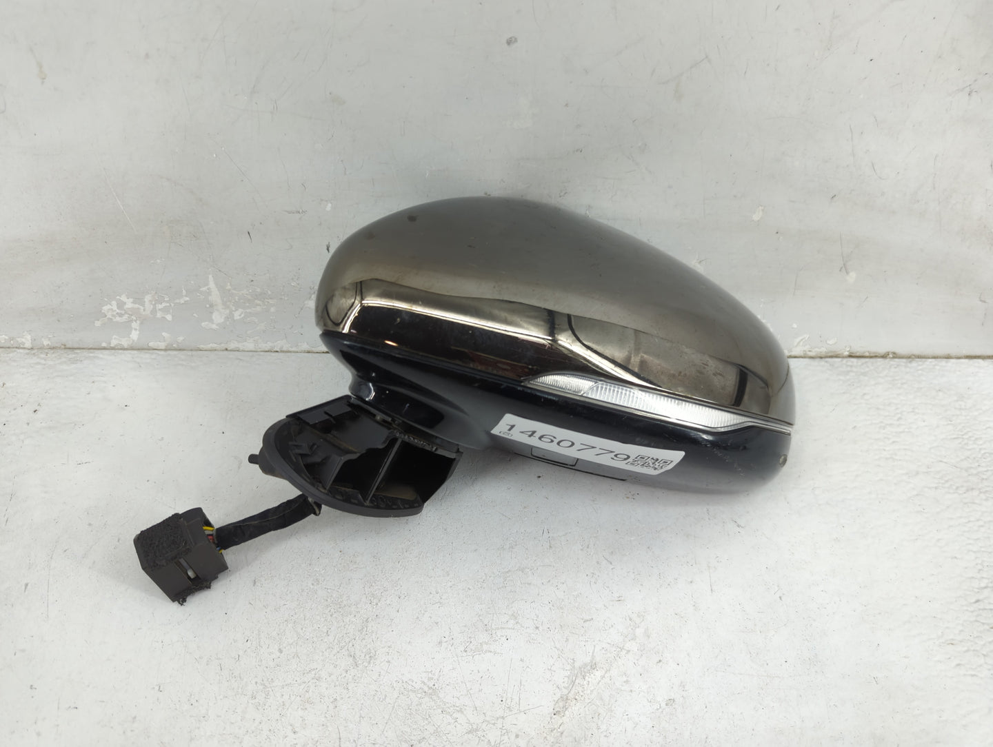 2018-2020 Kia Stinger Passenger Side View Mirror - Right Door Mirror OEM Used - Oemusedautoparts1.com