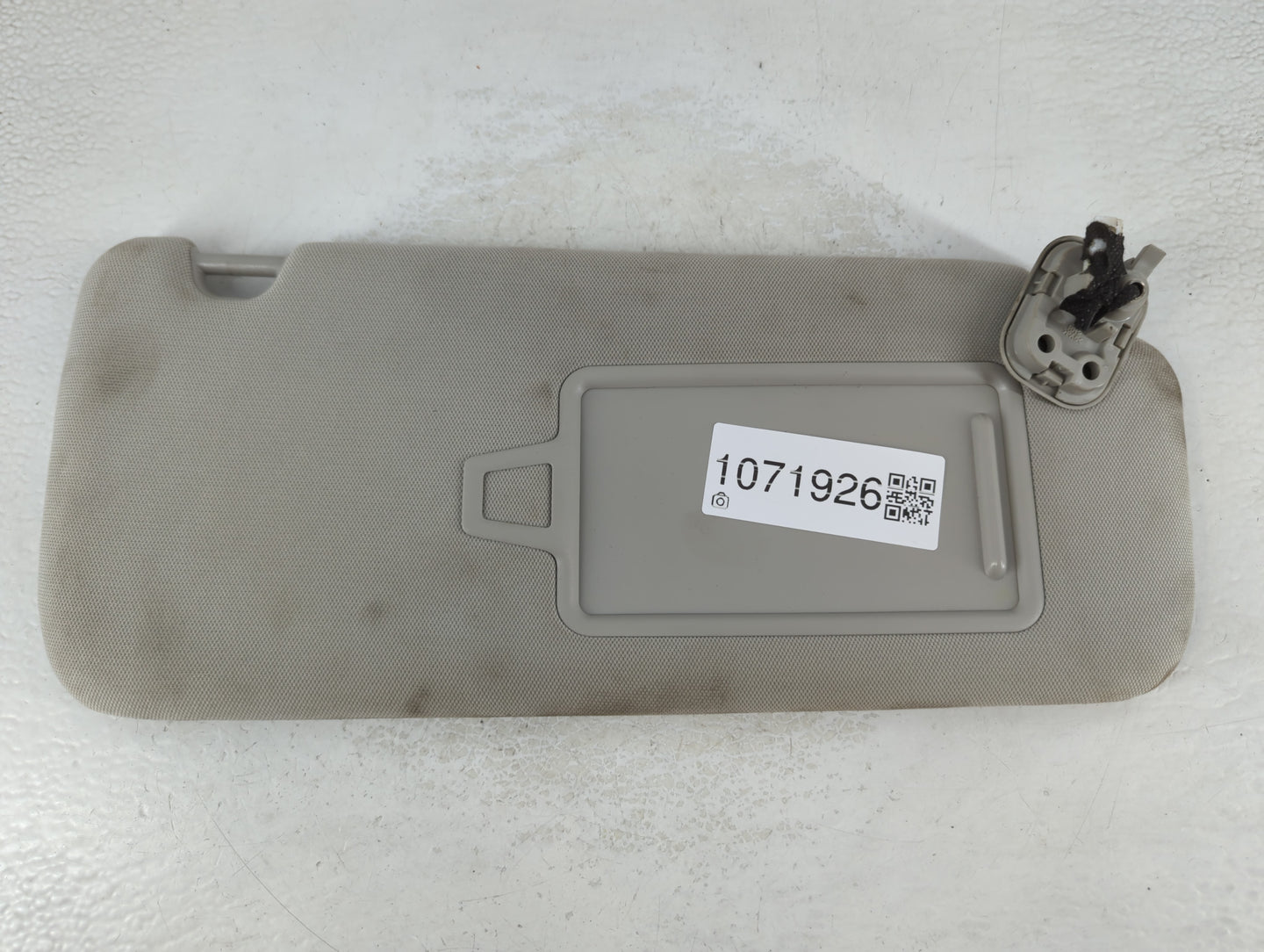 2020-2022 Kia Telluride Sun Visor Shade Replacement Passenger Right Mirror Fits Fits 2020 2021 2022 OEM Used Auto Parts - Oe