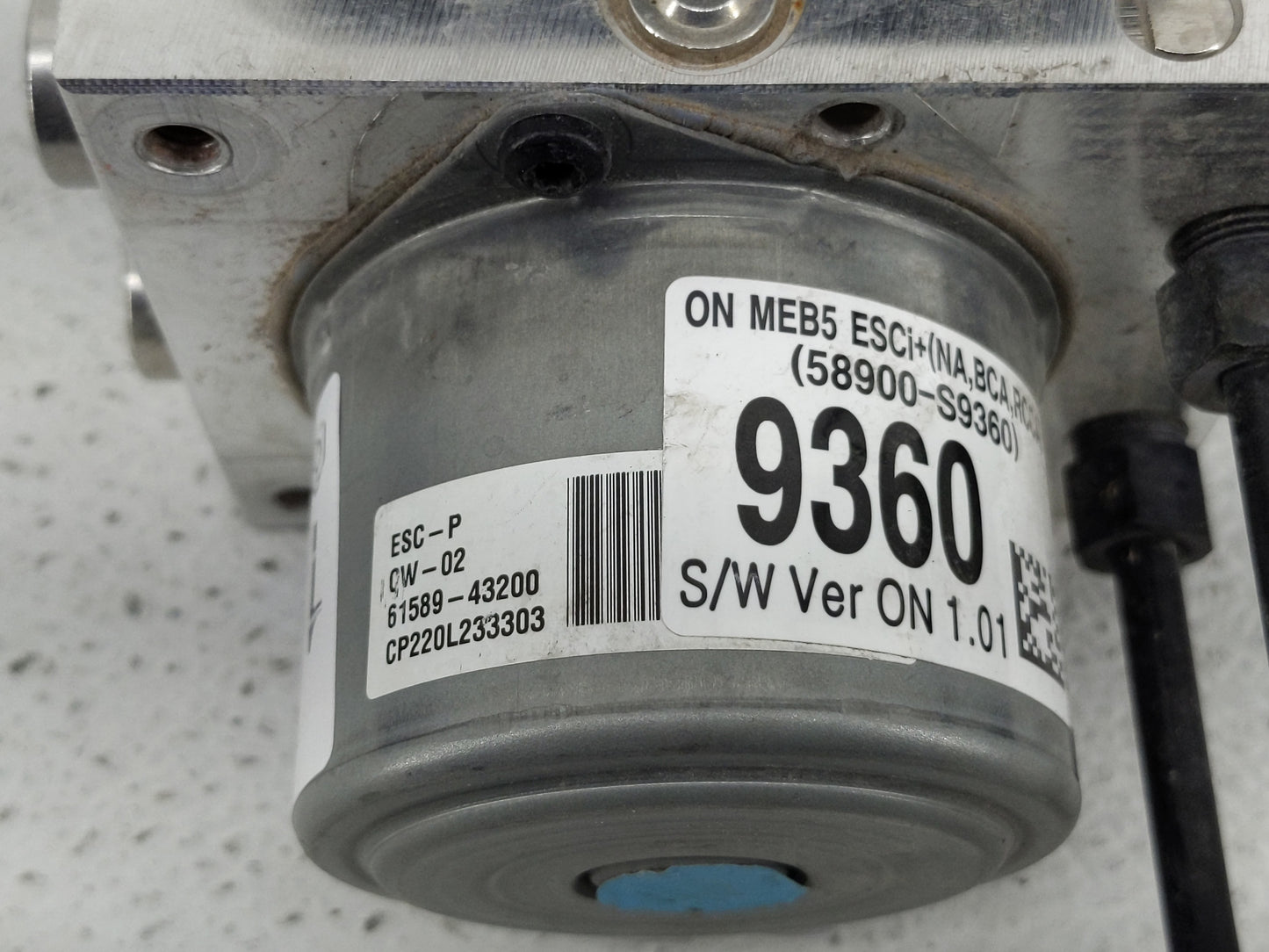 2020-2022 Kia Telluride ABS Pump Control Module Replacement P/N:58900-S9360 61589-43200 Fits Fits 2020 2021 2022 OEM Used Au