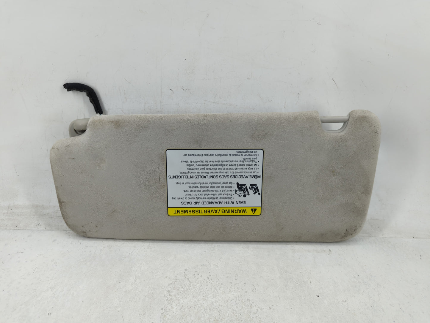 2020-2022 Kia Telluride Sun Visor Shade Replacement Passenger Right Mirror Fits Fits 2020 2021 2022 OEM Used Auto Parts - Oe