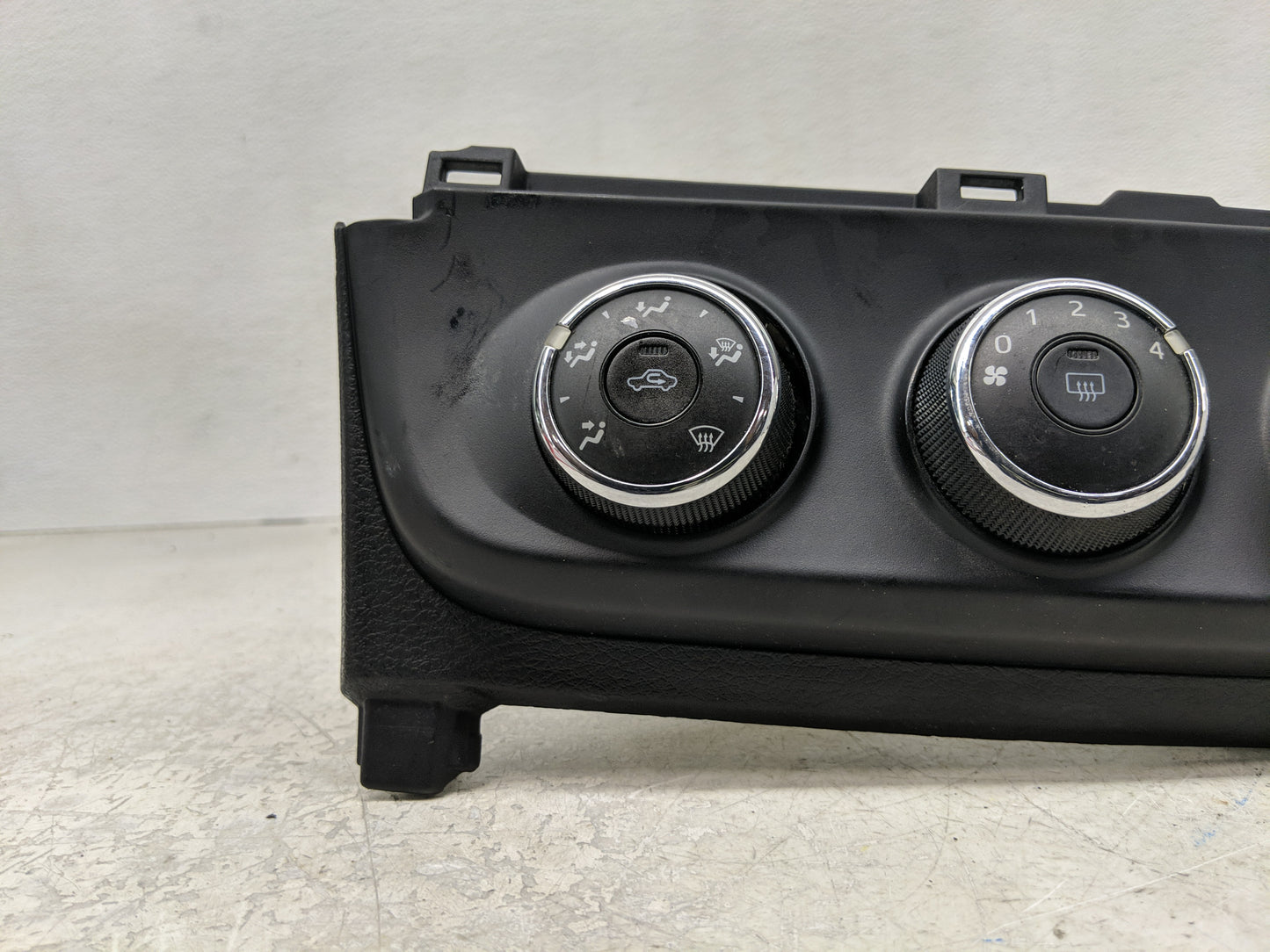 2020-2022 Kia Telluride Climate Control Module Temperature AC/Heater Replacement P/N:55406-02470 Fits Fits 2020 2021 2022 OE