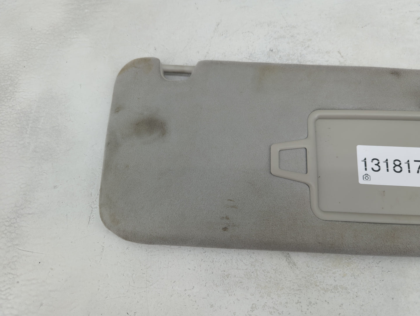 2020-2022 Kia Telluride Sun Visor Shade Replacement Passenger Right Mirror Fits Fits 2020 2021 2022 OEM Used Auto Parts - Oe