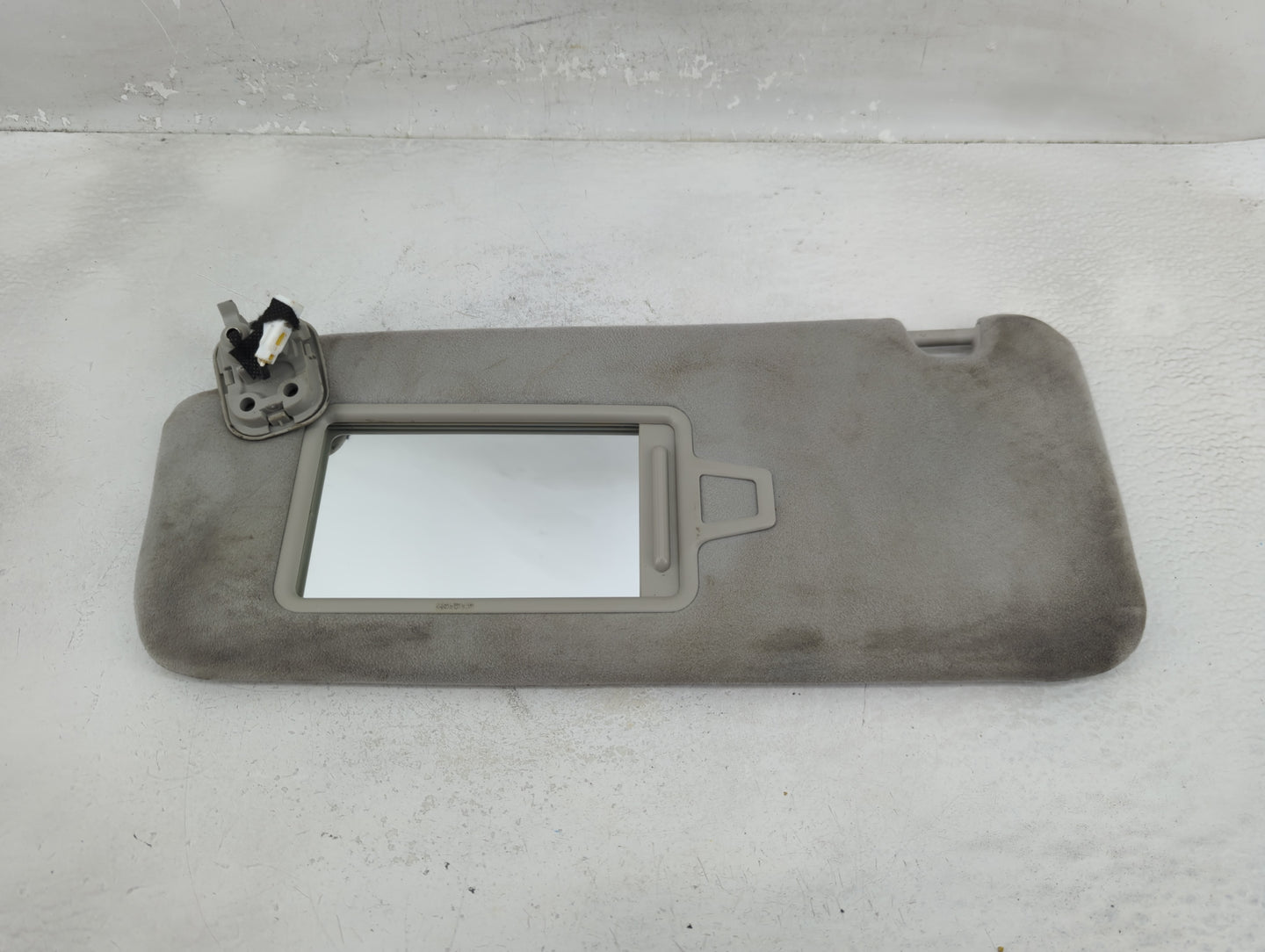 2020-2022 Kia Telluride Sun Visor Shade Replacement Driver Left Mirror Fits Fits 2020 2021 2022 OEM Used Auto Parts - Oemuse