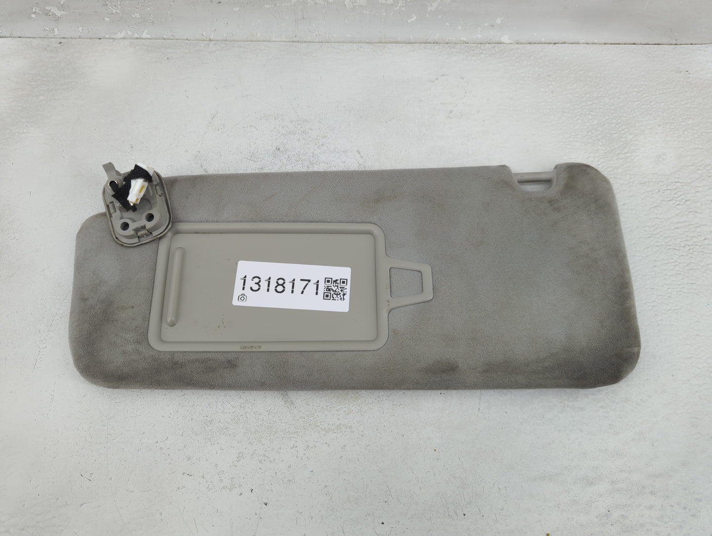 2020-2022 Kia Telluride Sun Visor Shade Replacement Driver Left Mirror Fits Fits 2020 2021 2022 OEM Used Auto Parts - Oemuse