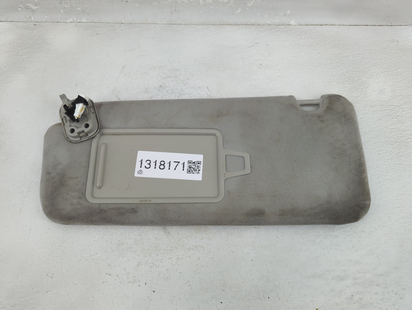 2020-2022 Kia Telluride Sun Visor Shade Replacement Driver Left Mirror Fits Fits 2020 2021 2022 OEM Used Auto Parts - Oemuse