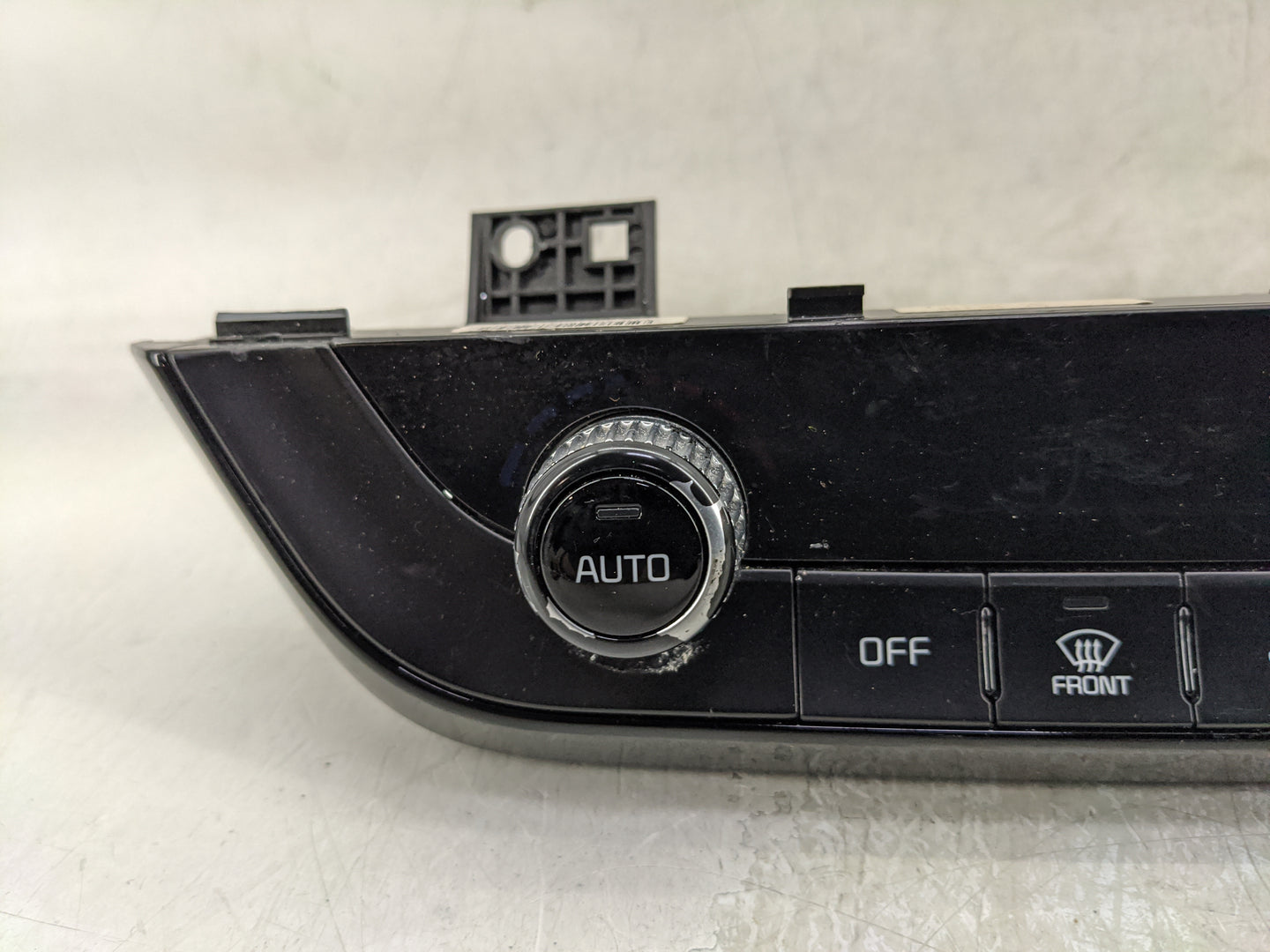 2020-2022 Kia Telluride Climate Control Module Temperature AC/Heater Replacement P/N:97250-S9XXX Fits Fits 2020 2021 2022 OE