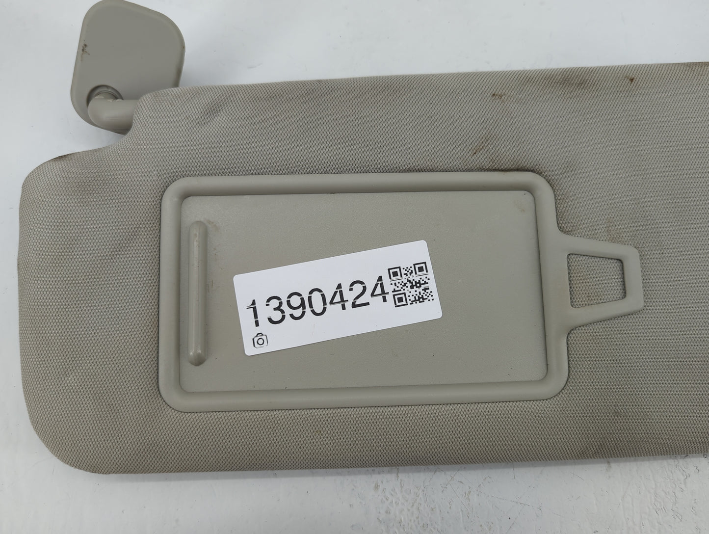 2020-2022 Kia Telluride Sun Visor Shade Replacement Driver Left Mirror Fits Fits 2020 2021 2022 OEM Used Auto Parts - Oemuse