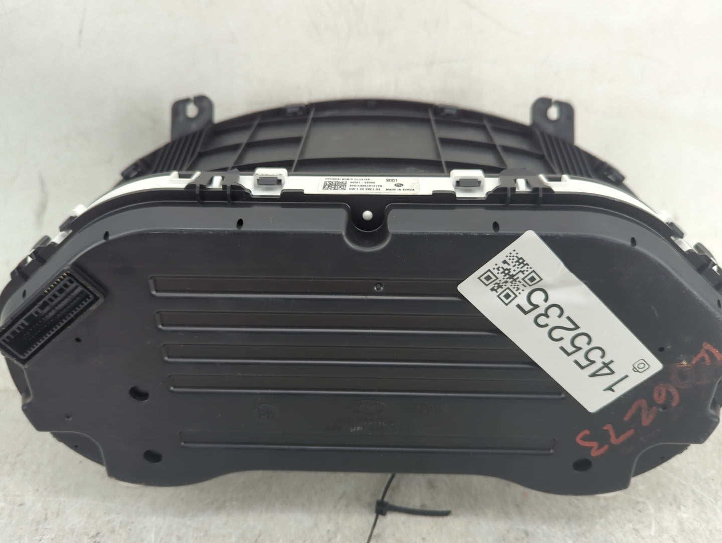 2020-2021 Kia Telluride Instrument Cluster Speedometer Gauges P/N:94001-S9000 Miles: Fits Fits 2020 2021 OEM Used Auto Parts