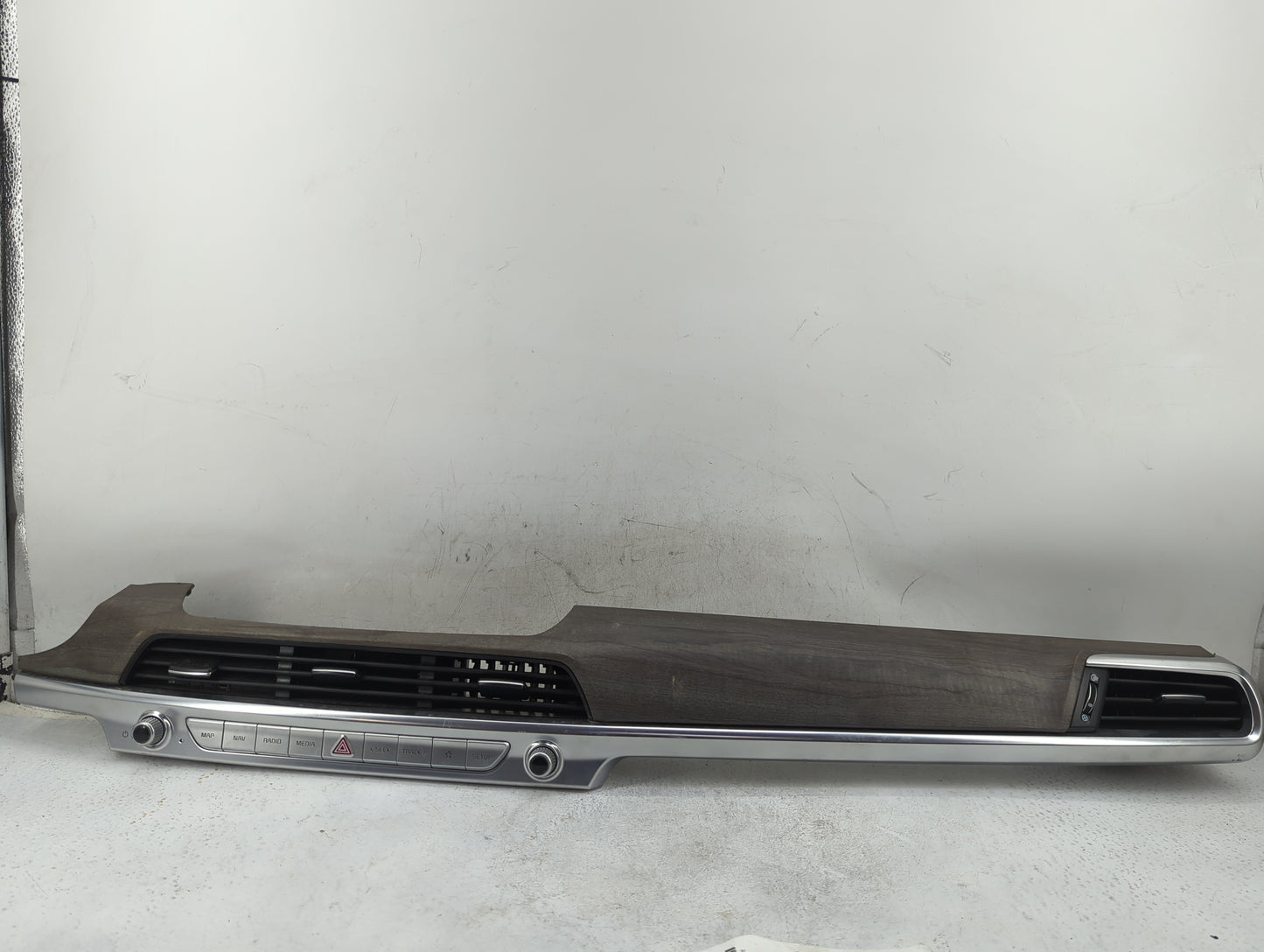2020-2022 Kia Telluride Radio AM FM Cd Player Receiver Replacement P/N:84795-S9300WPA Fits Fits 2020 2021 2022 OEM Used Auto