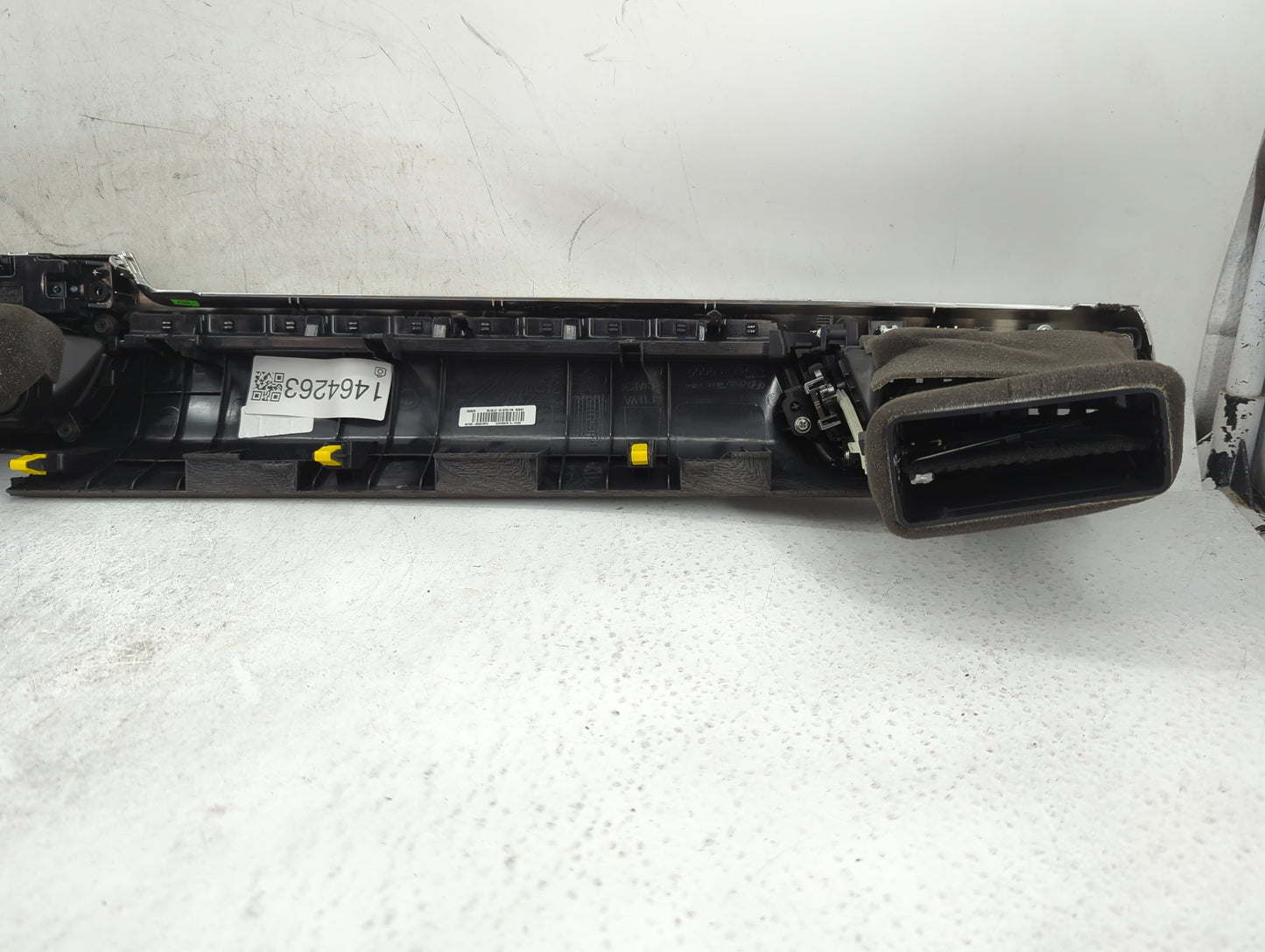 2020-2022 Kia Telluride Radio AM FM Cd Player Receiver Replacement P/N:84795-S9300WPA Fits Fits 2020 2021 2022 OEM Used Auto