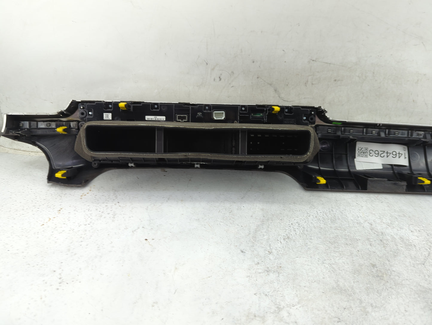 2020-2022 Kia Telluride Radio AM FM Cd Player Receiver Replacement P/N:84795-S9300WPA Fits Fits 2020 2021 2022 OEM Used Auto