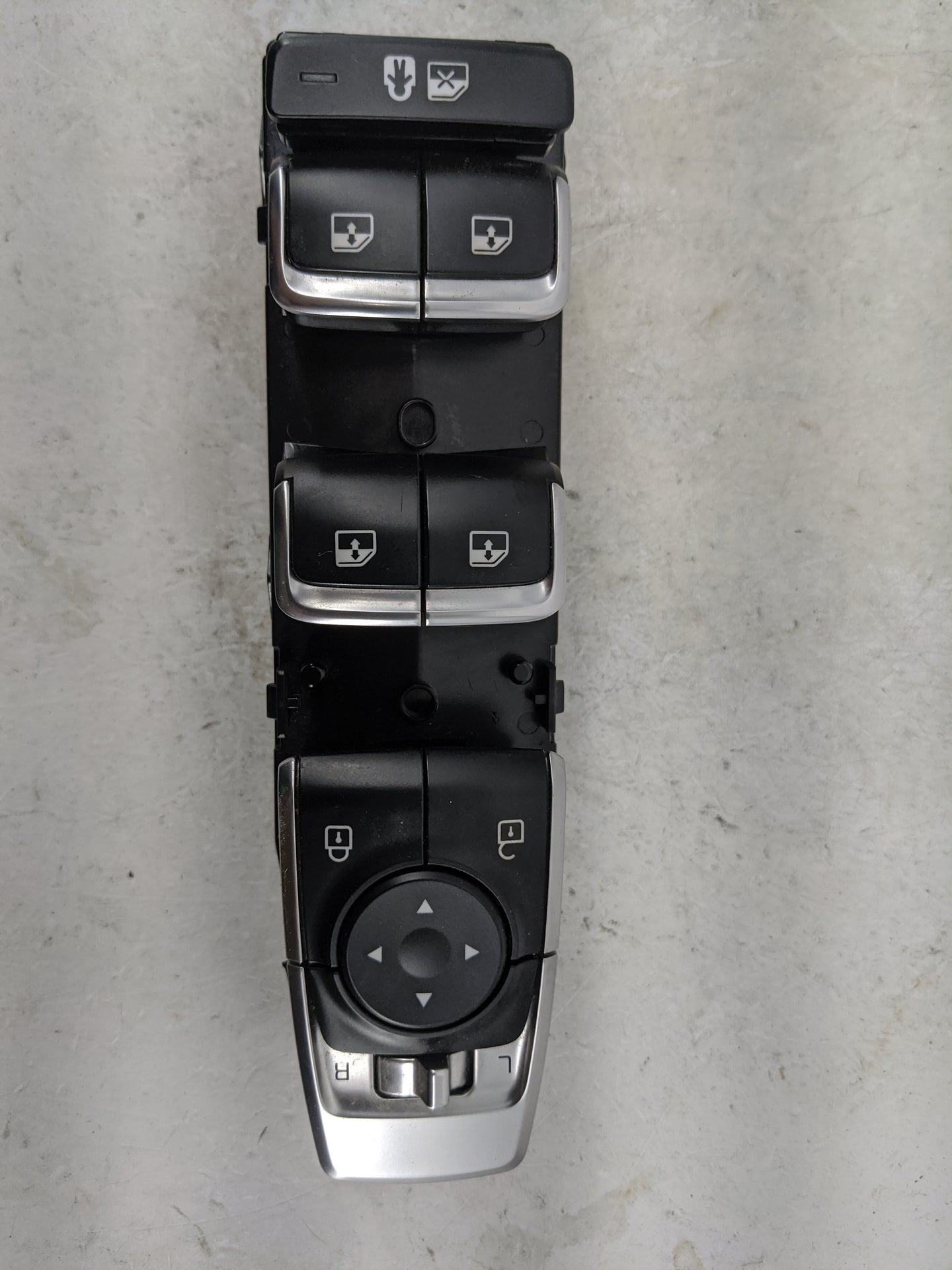 2020-2022 Kia Telluride Master Power Window Switch Replacement Driver Side Left P/N:93570S9050CA Fits Fits 2020 2021 2022 OE