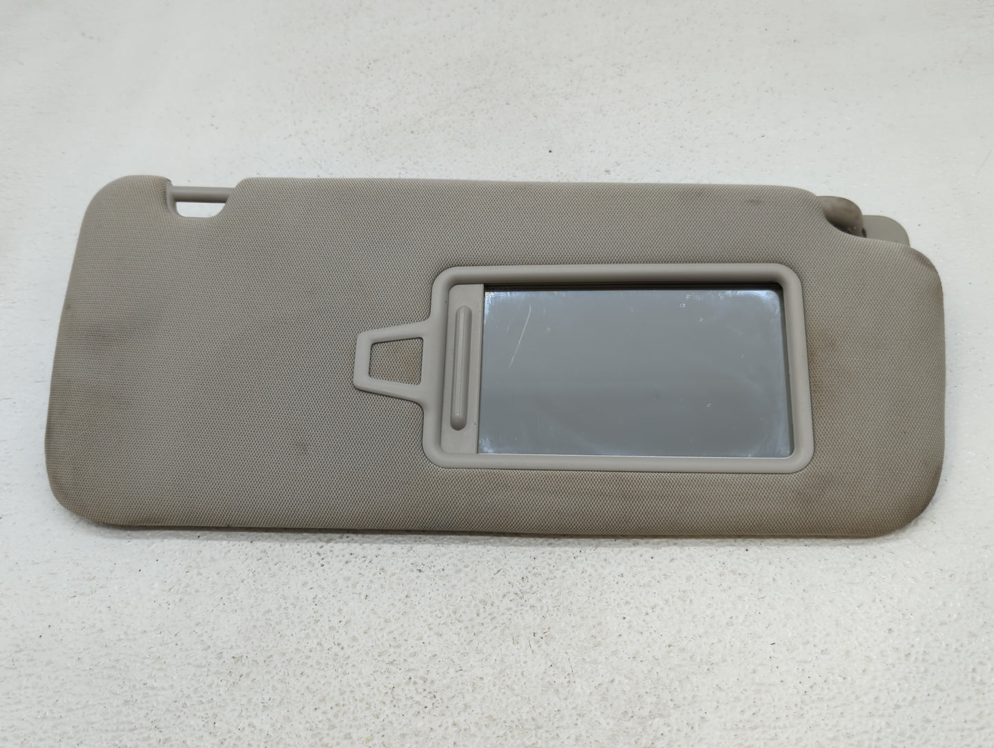 2020-2022 Kia Telluride Sun Visor Shade Replacement Passenger Right Mirror Fits Fits 2020 2021 2022 OEM Used Auto Parts - Oe