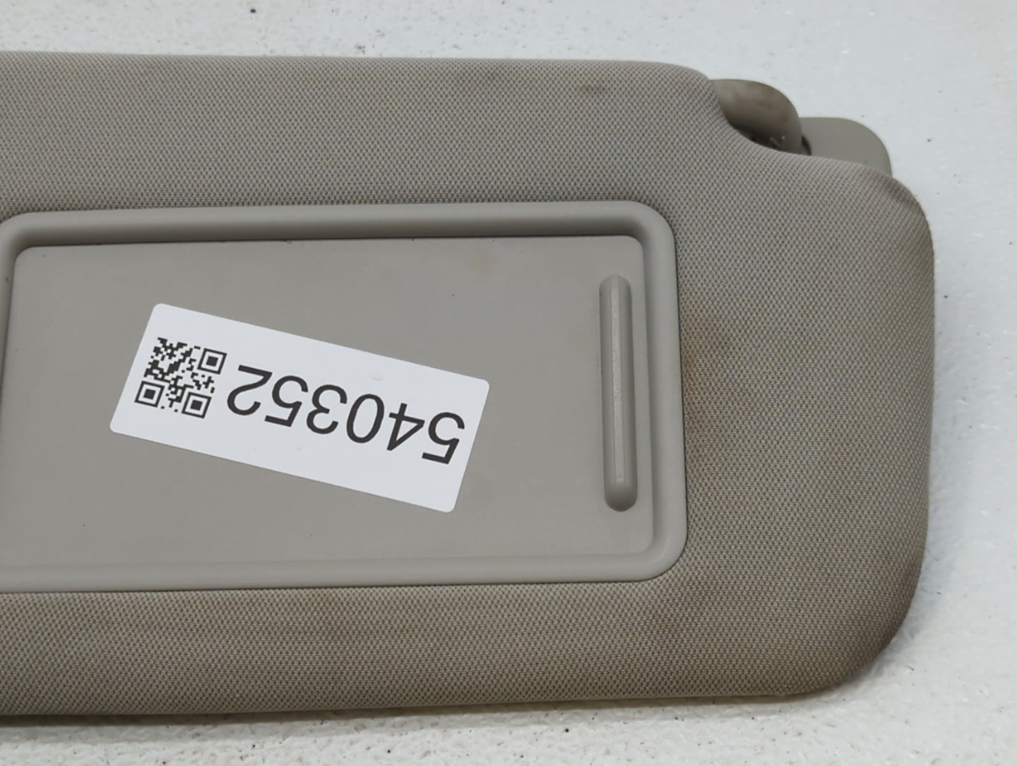 2020-2022 Kia Telluride Sun Visor Shade Replacement Passenger Right Mirror Fits Fits 2020 2021 2022 OEM Used Auto Parts - Oe