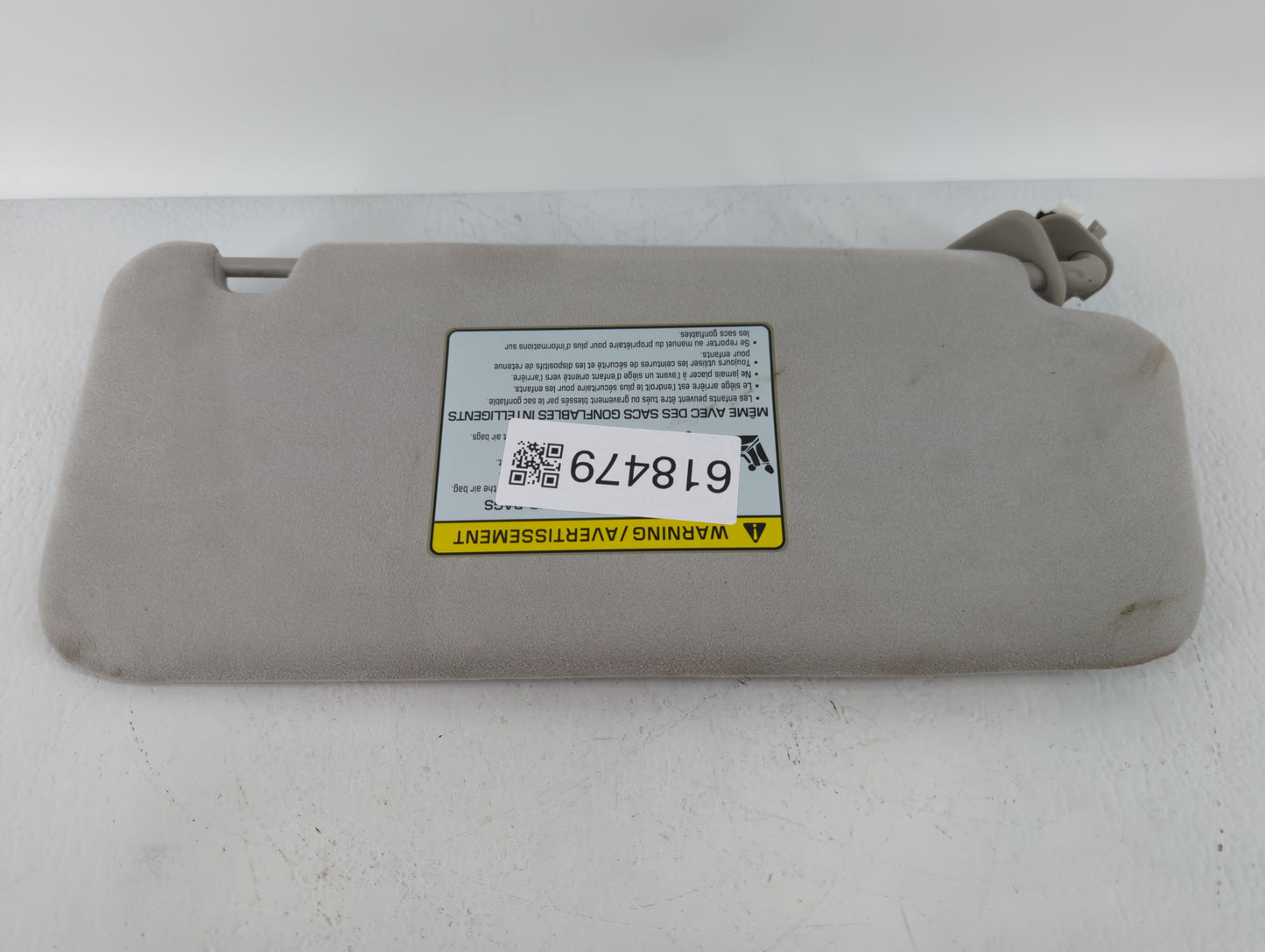 2020-2022 Kia Telluride Sun Visor Shade Replacement Driver Left Mirror Fits Fits 2020 2021 2022 OEM Used Auto Parts - Oemuse