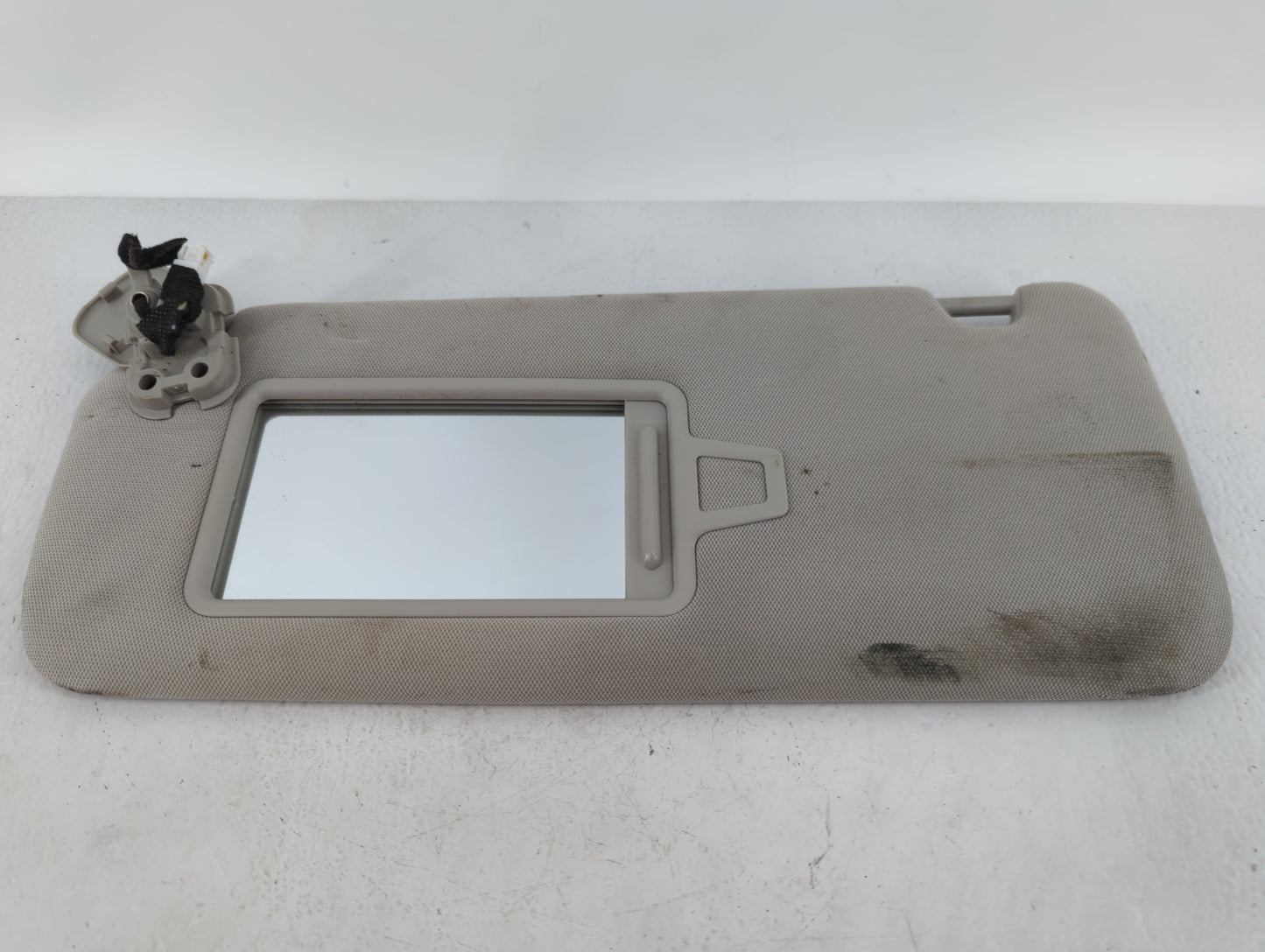 2020-2022 Kia Telluride Sun Visor Shade Replacement Driver Left Mirror Fits Fits 2020 2021 2022 OEM Used Auto Parts - Oemuse
