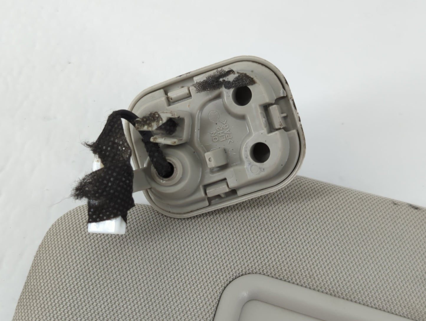 2020-2022 Kia Telluride Sun Visor Shade Replacement Driver Left Mirror Fits Fits 2020 2021 2022 OEM Used Auto Parts - Oemuse