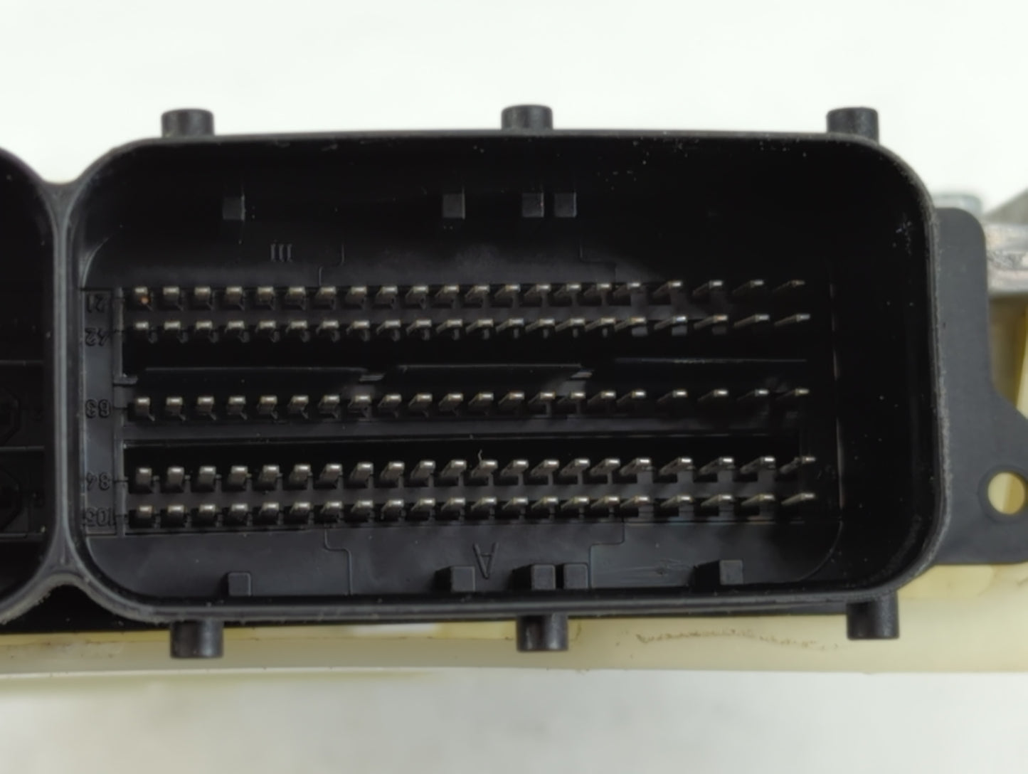 2021 Land Rover Discovery PCM Engine Control Computer ECU ECM PCU OEM P/N:M8A2-14C568-CA Fits OEM Used Auto Parts - Oemuseda