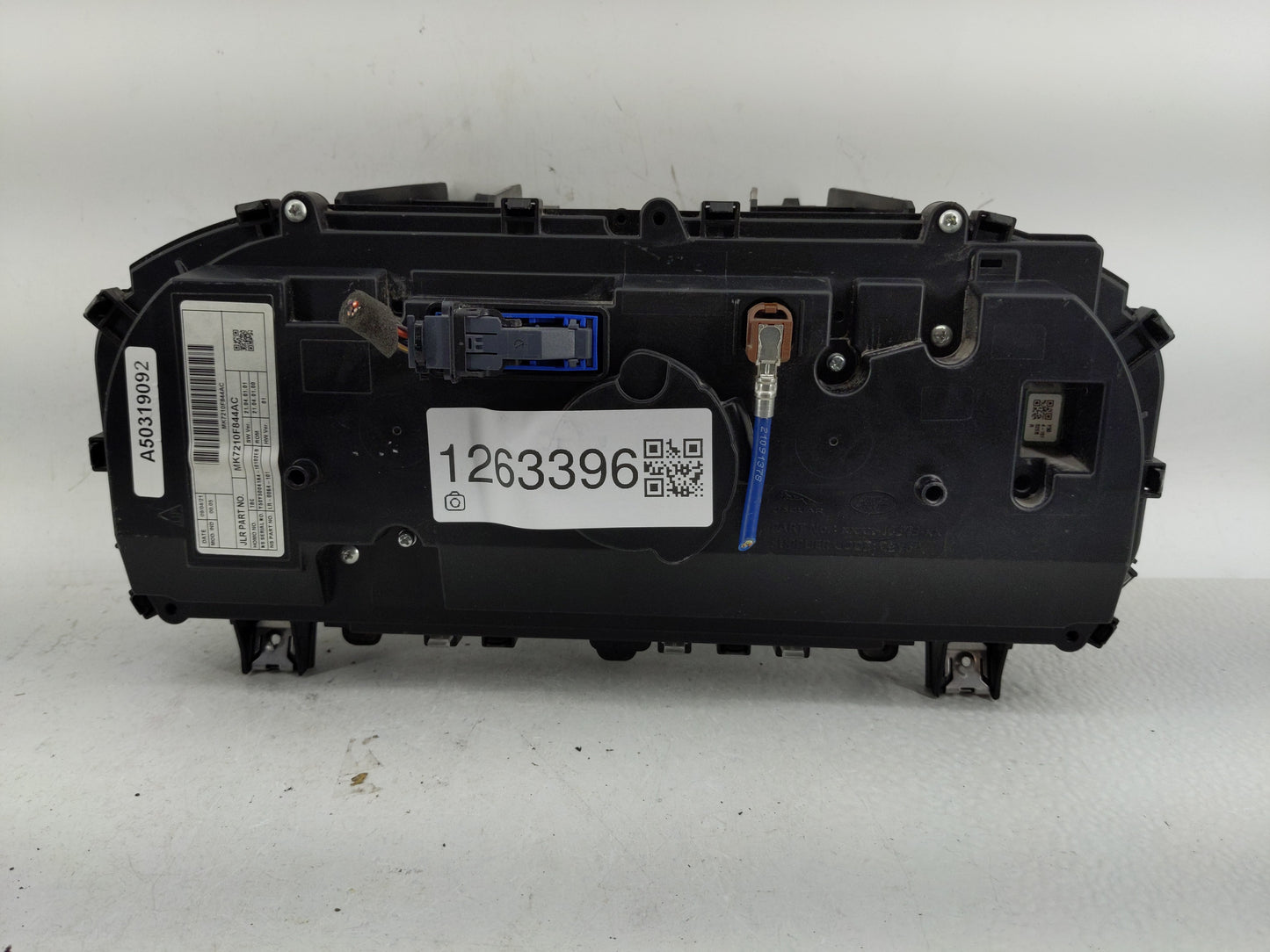 2021 Land Rover Discovery Sport Instrument Cluster Speedometer Gauges P/N:MK7210F844AC Fits OEM Used Auto Parts - Oemusedaut