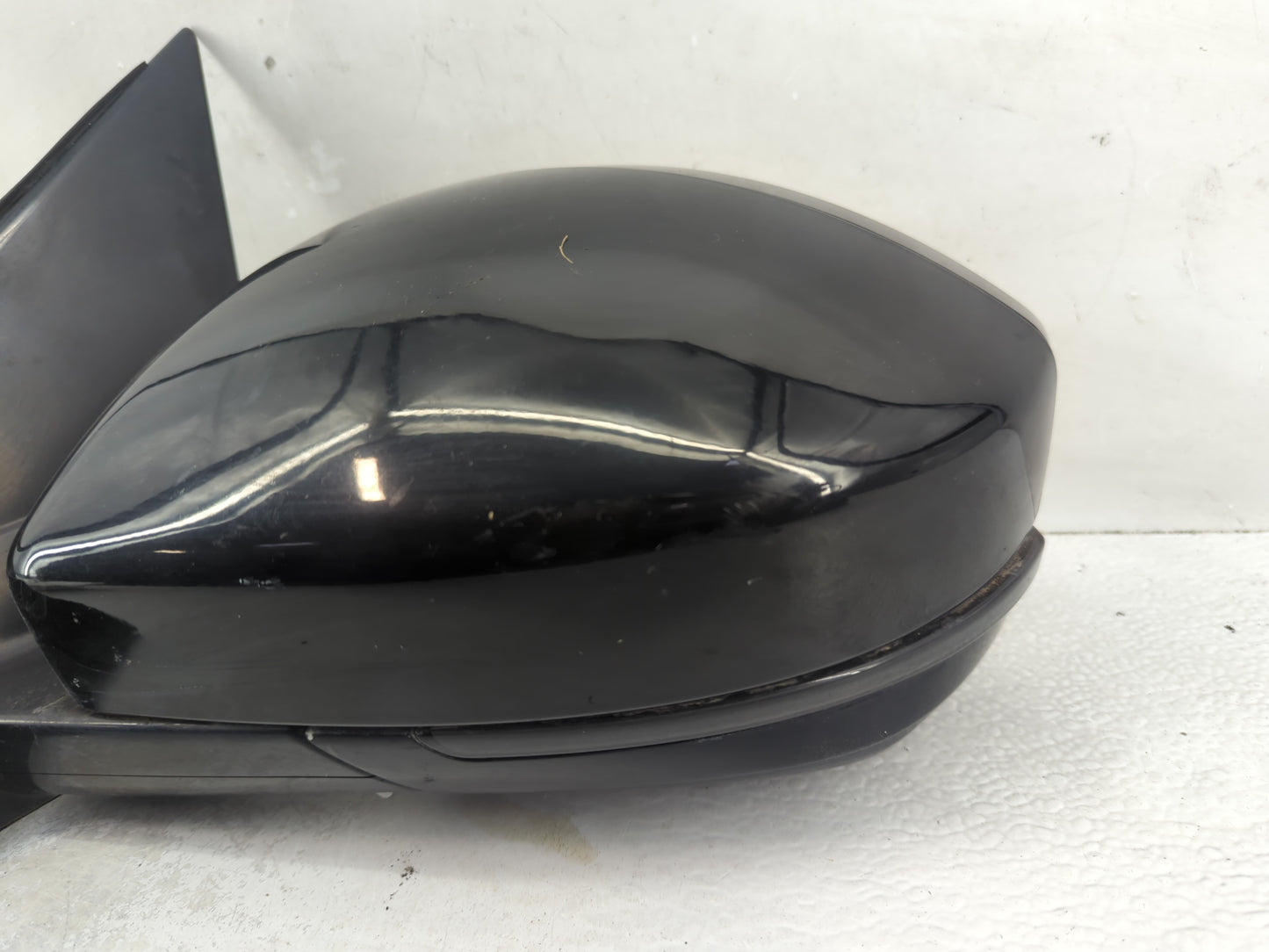 2021 Land Rover Discovery Sport Driver Side View Mirror - Left Door Mirror OEM Used - Oemusedautoparts1.com