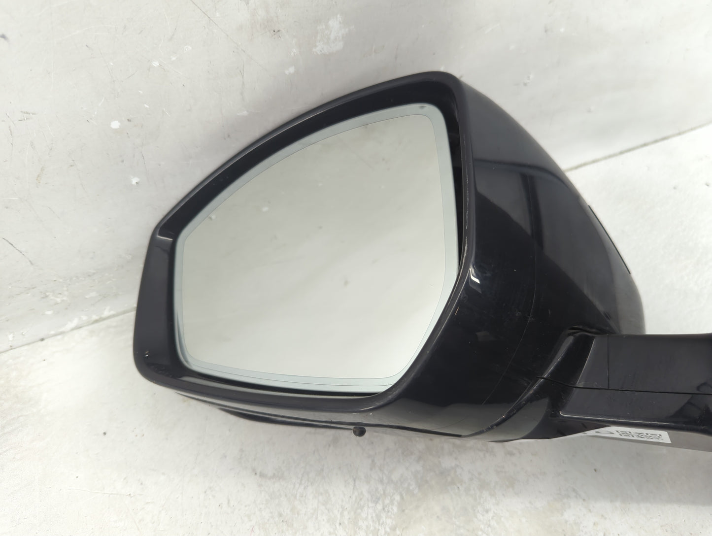 2021 Land Rover Discovery Sport Driver Side View Mirror - Left Door Mirror OEM Used - Oemusedautoparts1.com