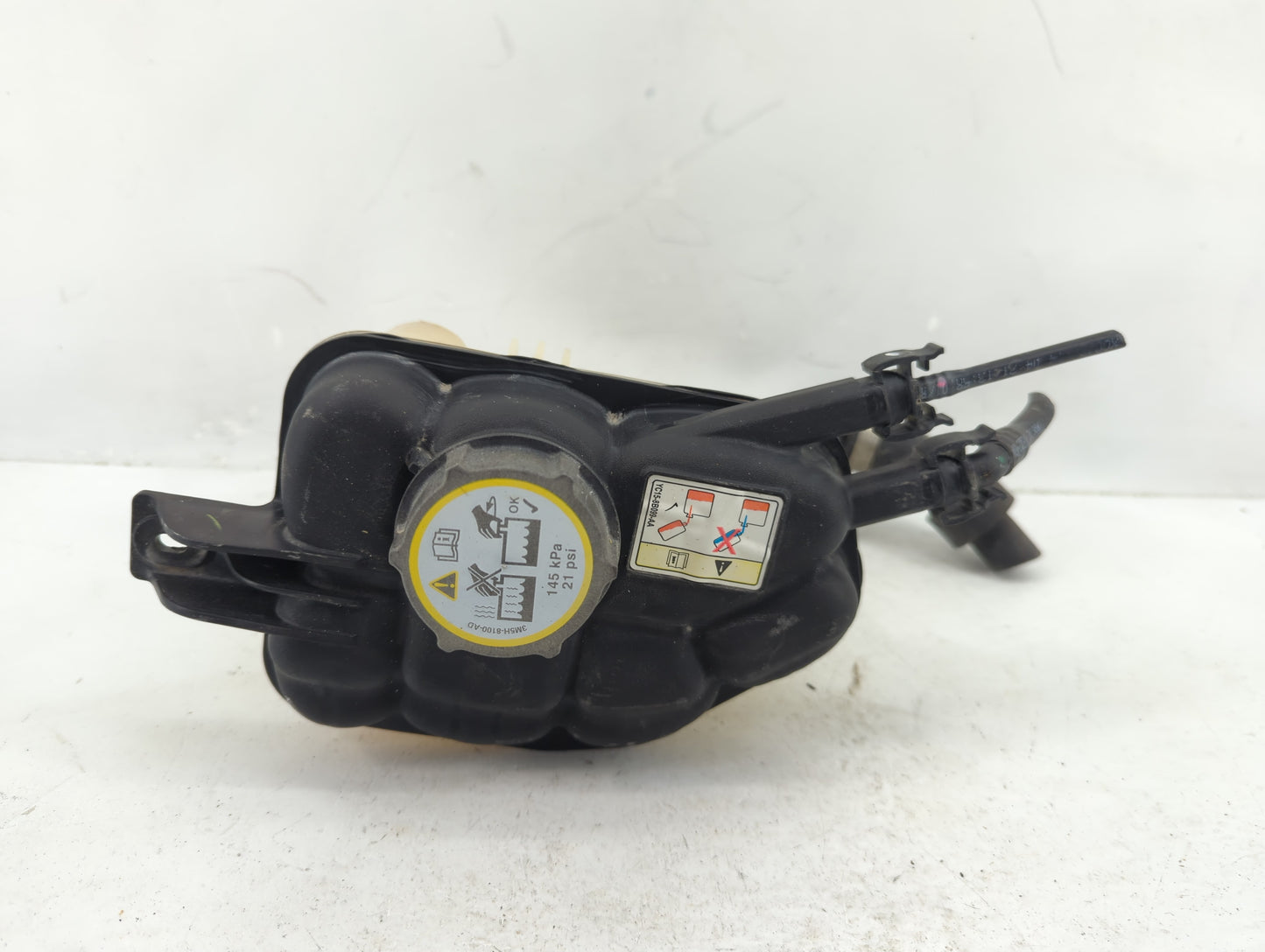 2021 Discovery Sport Radiator Coolant Overflow Expansion Tank Bottle - Oemusedautoparts1.com