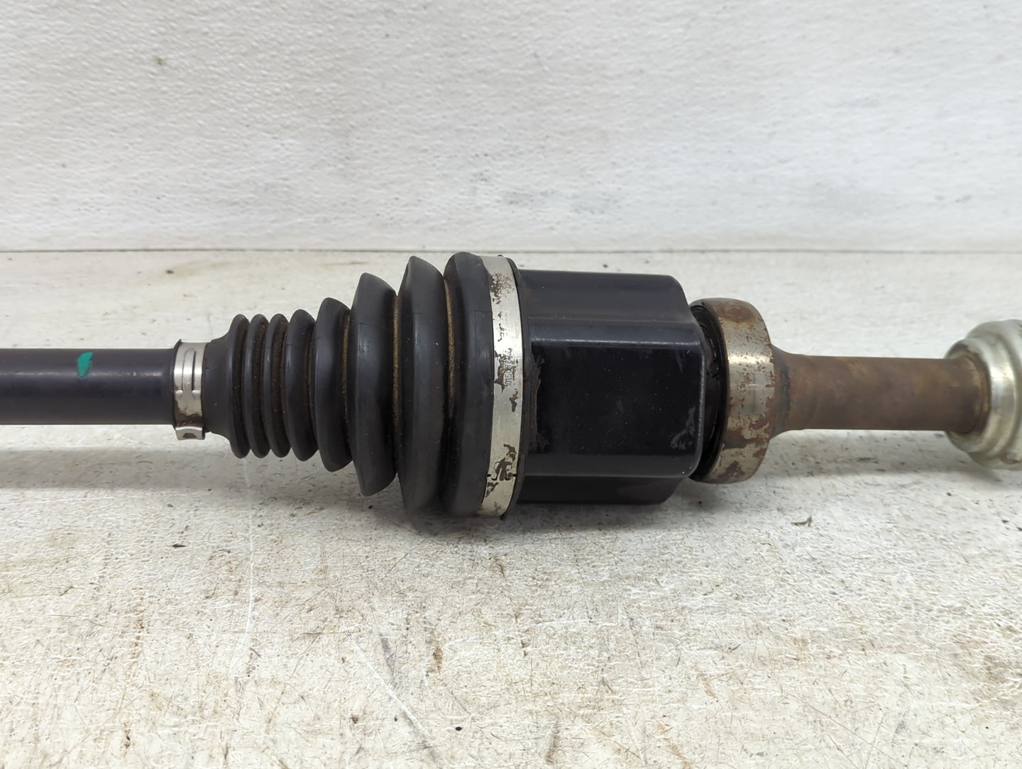2013-2019 Land Rover Range Rover Axle Shaft Front Driver Cv C/v 1428864 - Oemusedautoparts1.com