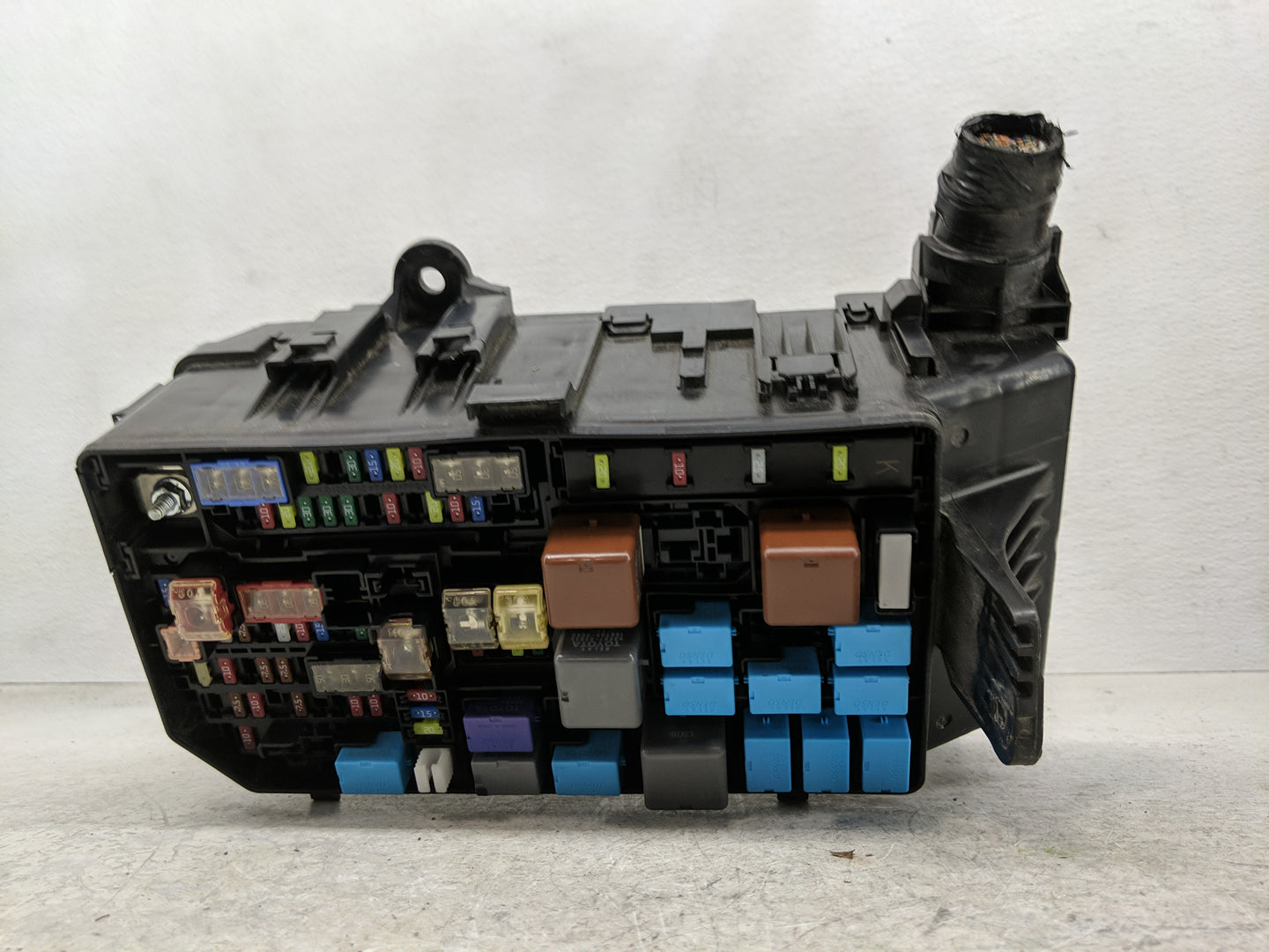 2014-2020 Lexus Gx460 Fusebox Fuse Box Panel Relay Module P/N:82662-60500 Fits Fits 2014 2015 2016 2017 2018 2019 2020 OEM U