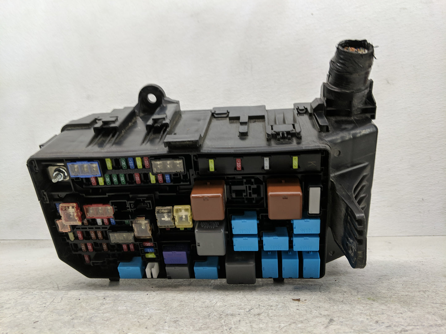 2014-2020 Lexus Gx460 Fusebox Fuse Box Panel Relay Module P/N:82662-60500 Fits Fits 2014 2015 2016 2017 2018 2019 2020 OEM U