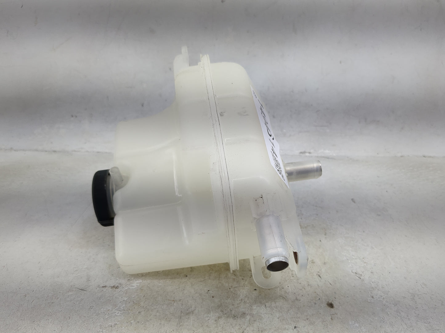 2018-2021 Lexus Nx300 Radiator Coolant Overflow Expansion Tank Bottle - Oemusedautoparts1.com