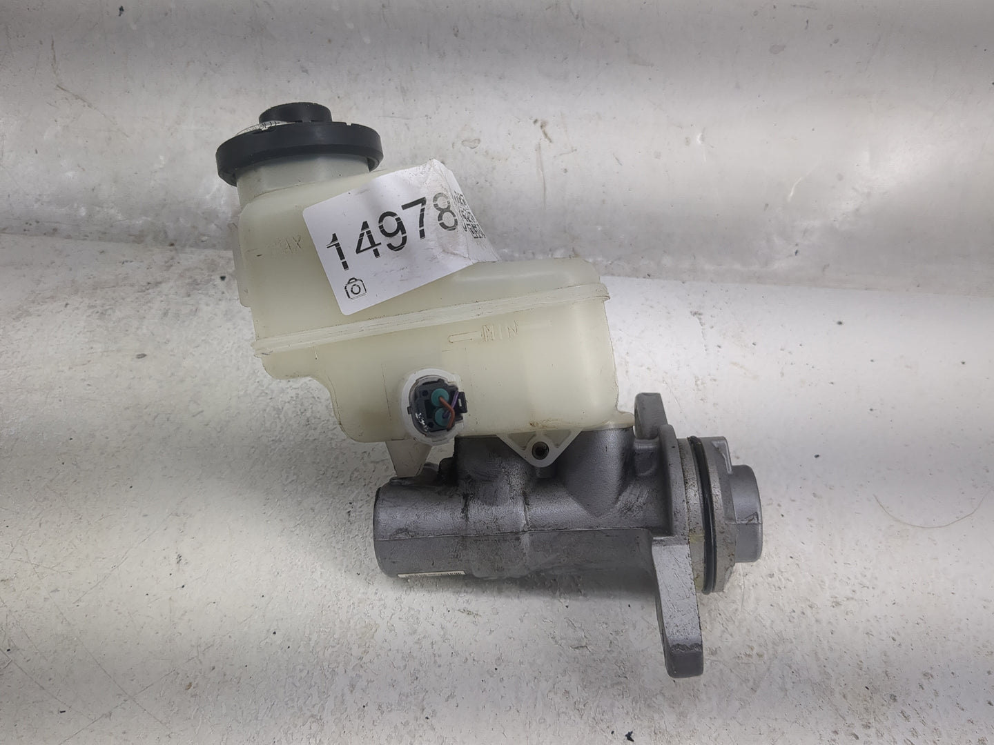 2018-2021 Lexus Nx300 Brake Master Cylinder - Oemusedautoparts1.com
