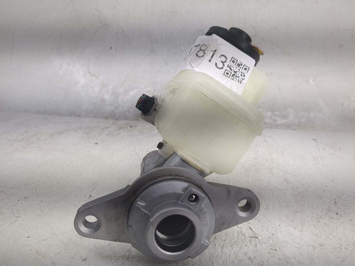 2018-2021 Lexus Nx300 Brake Master Cylinder - Oemusedautoparts1.com