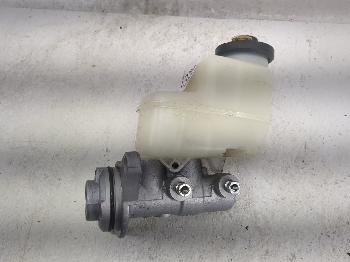 2018-2021 Lexus Nx300 Brake Master Cylinder - Oemusedautoparts1.com